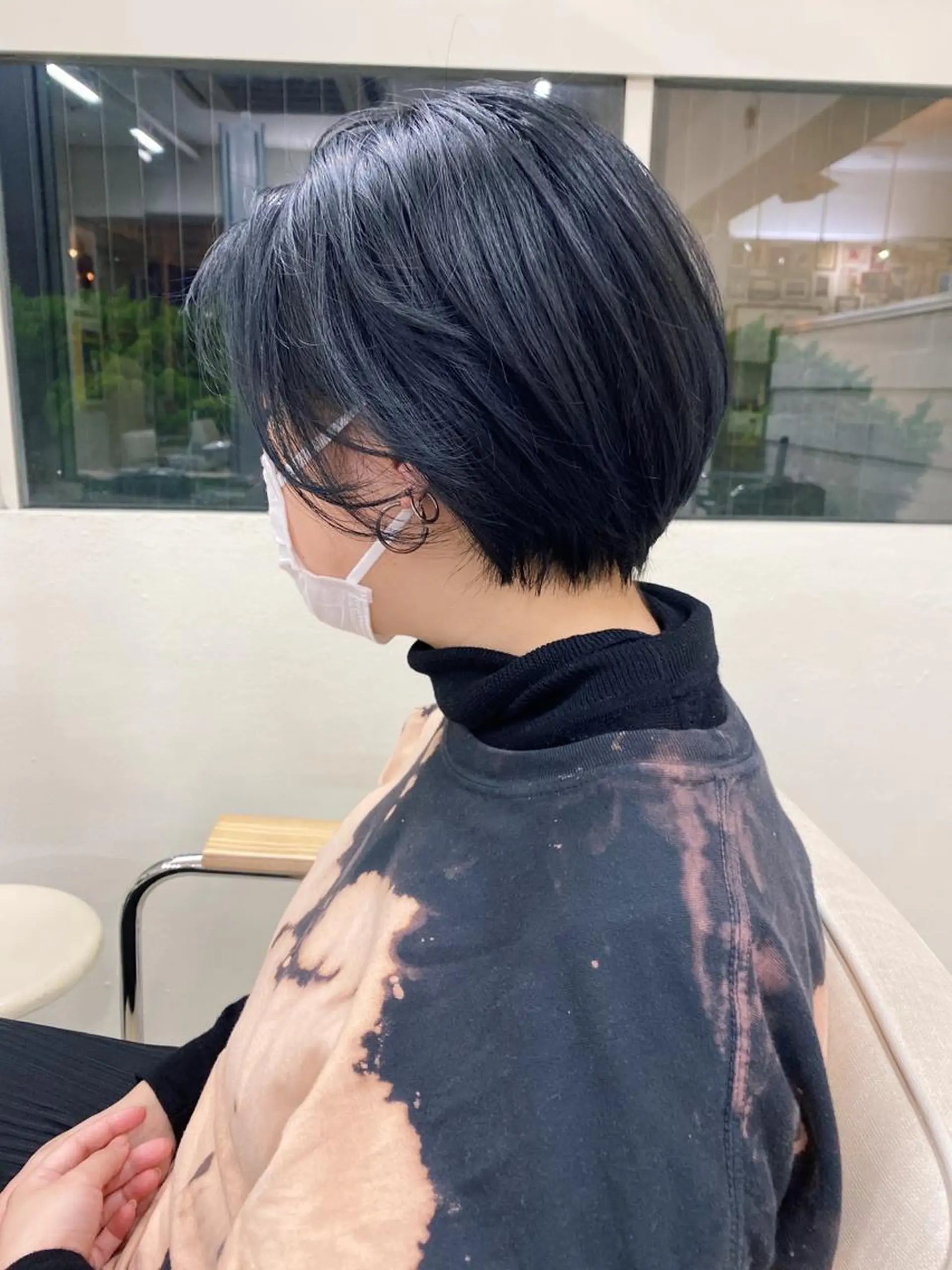 ショート カラー ヘアアレンジ レイヤーウルフ エクステ磯部のヘアスタイル