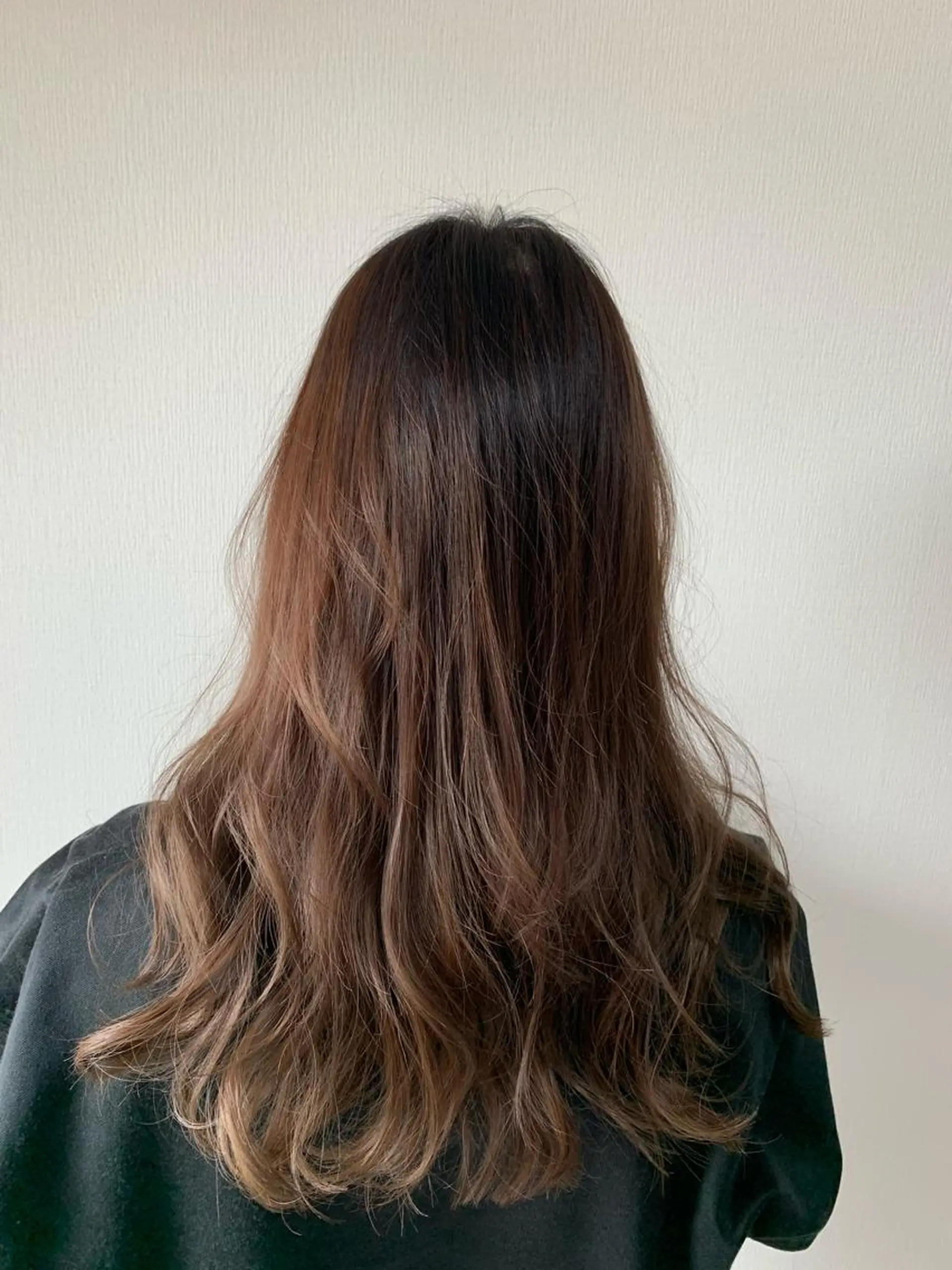 セミロング 🌸MAYU🌸 ハイトーン➕レイヤーのヘアスタイル