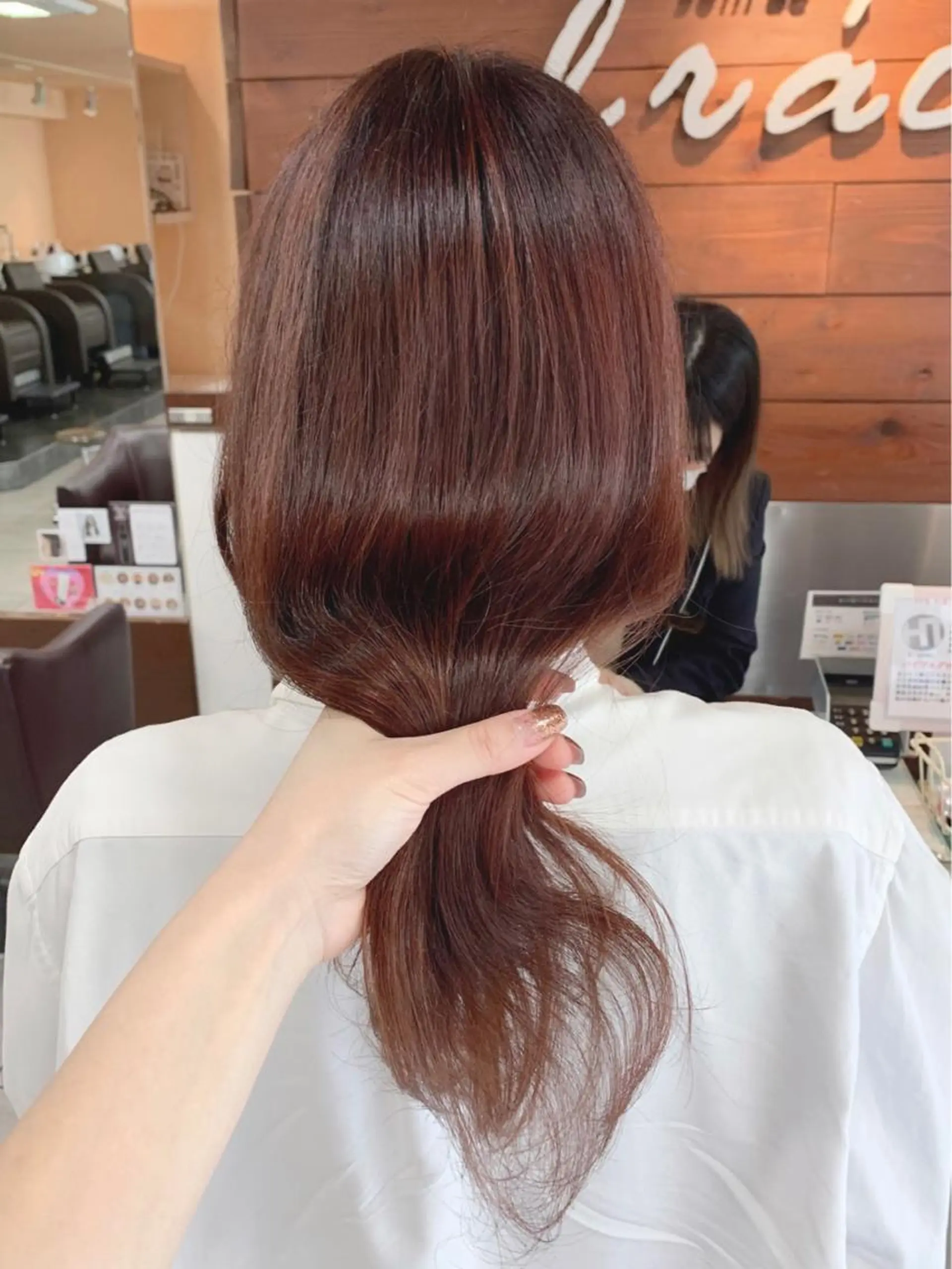 セミロング ヘアカラー 🫧艶髪カラー🫧 森本くるみのヘアスタイル