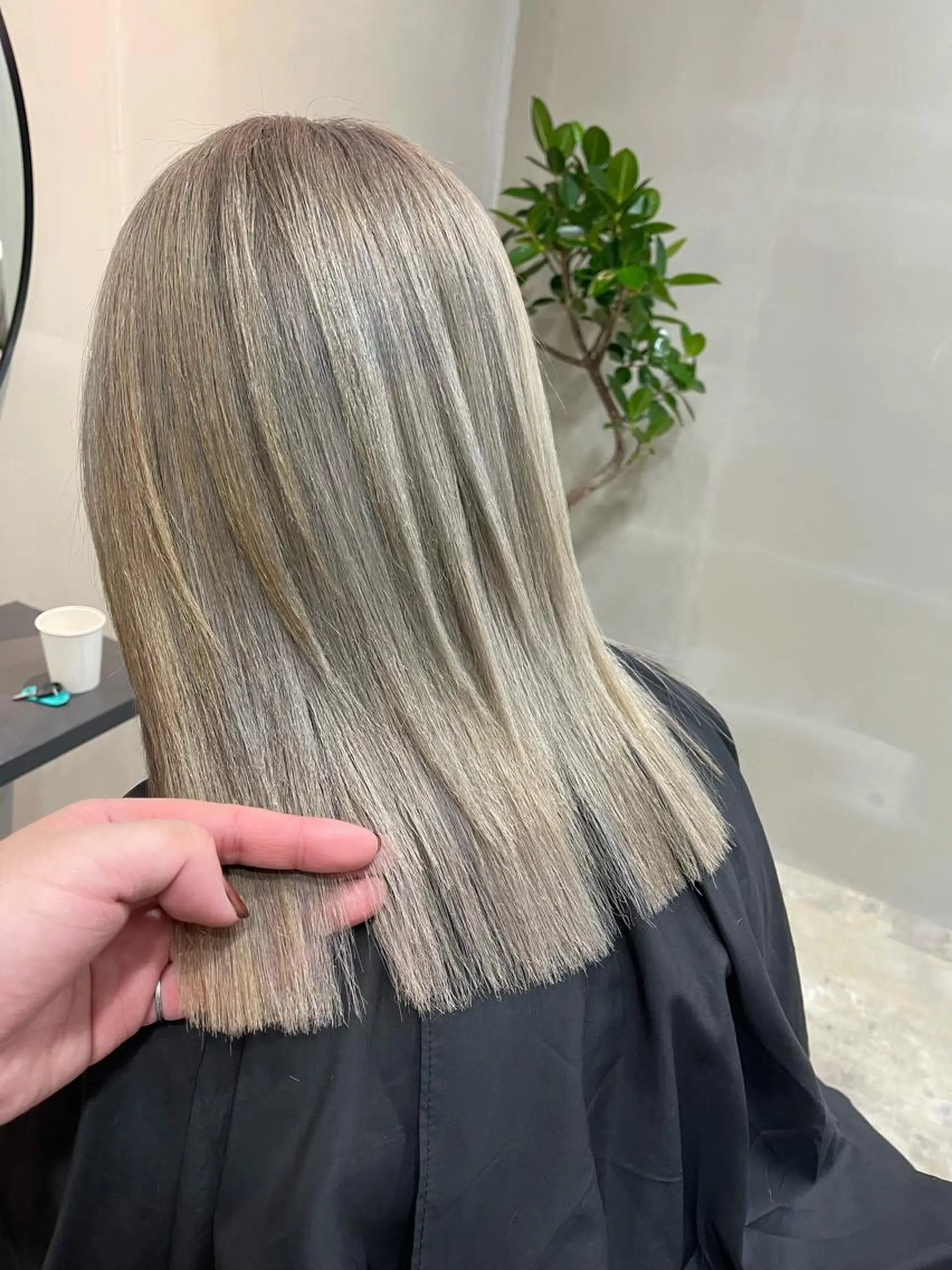 セミロング カラー ブリーチ 縮毛矯正 La fith hair leco【ラフィスヘアー　レコ】所属・阪田 素規のヘアスタイル