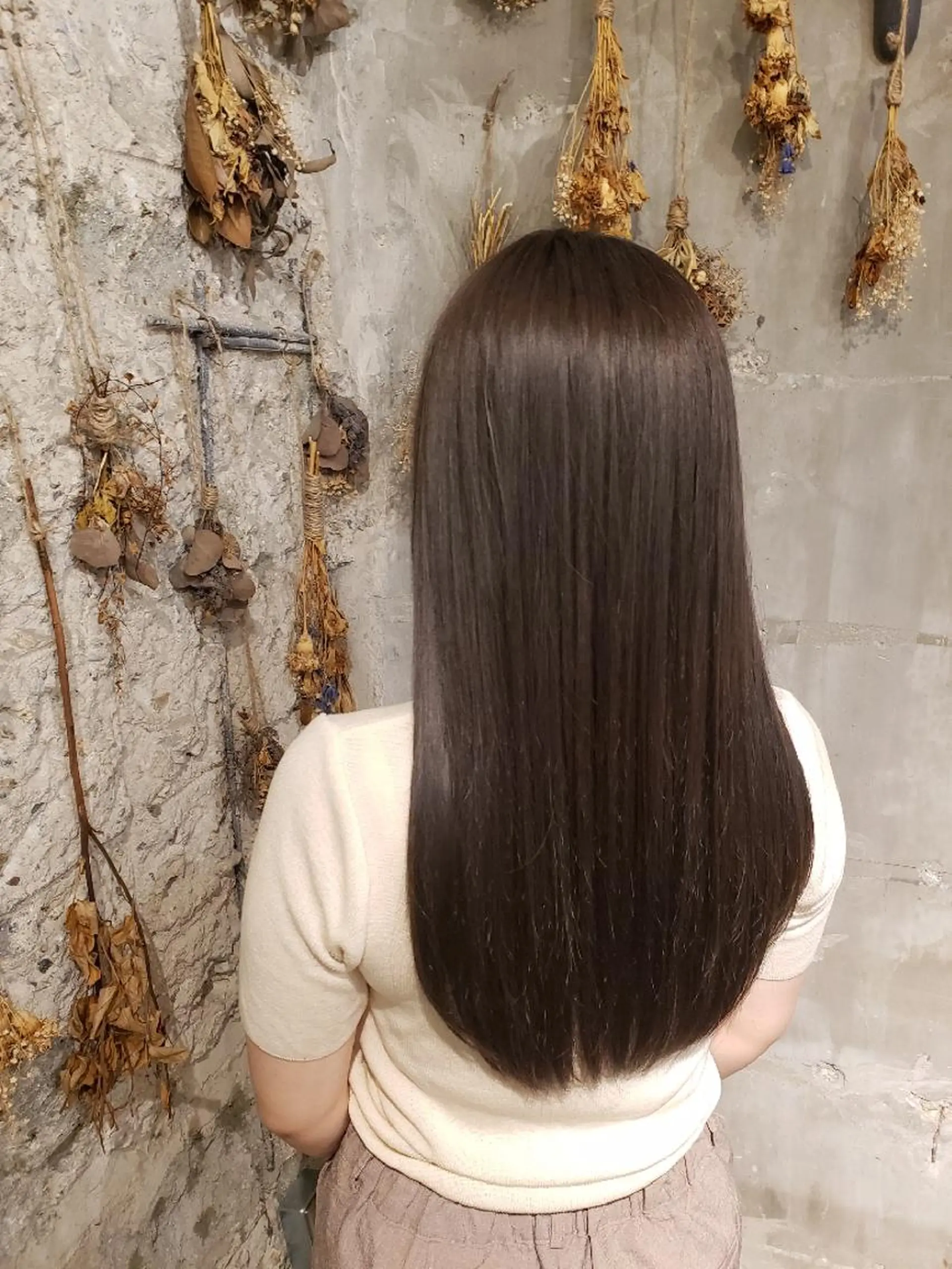 カラー ロング 井尻 柚都歩のヘアスタイル