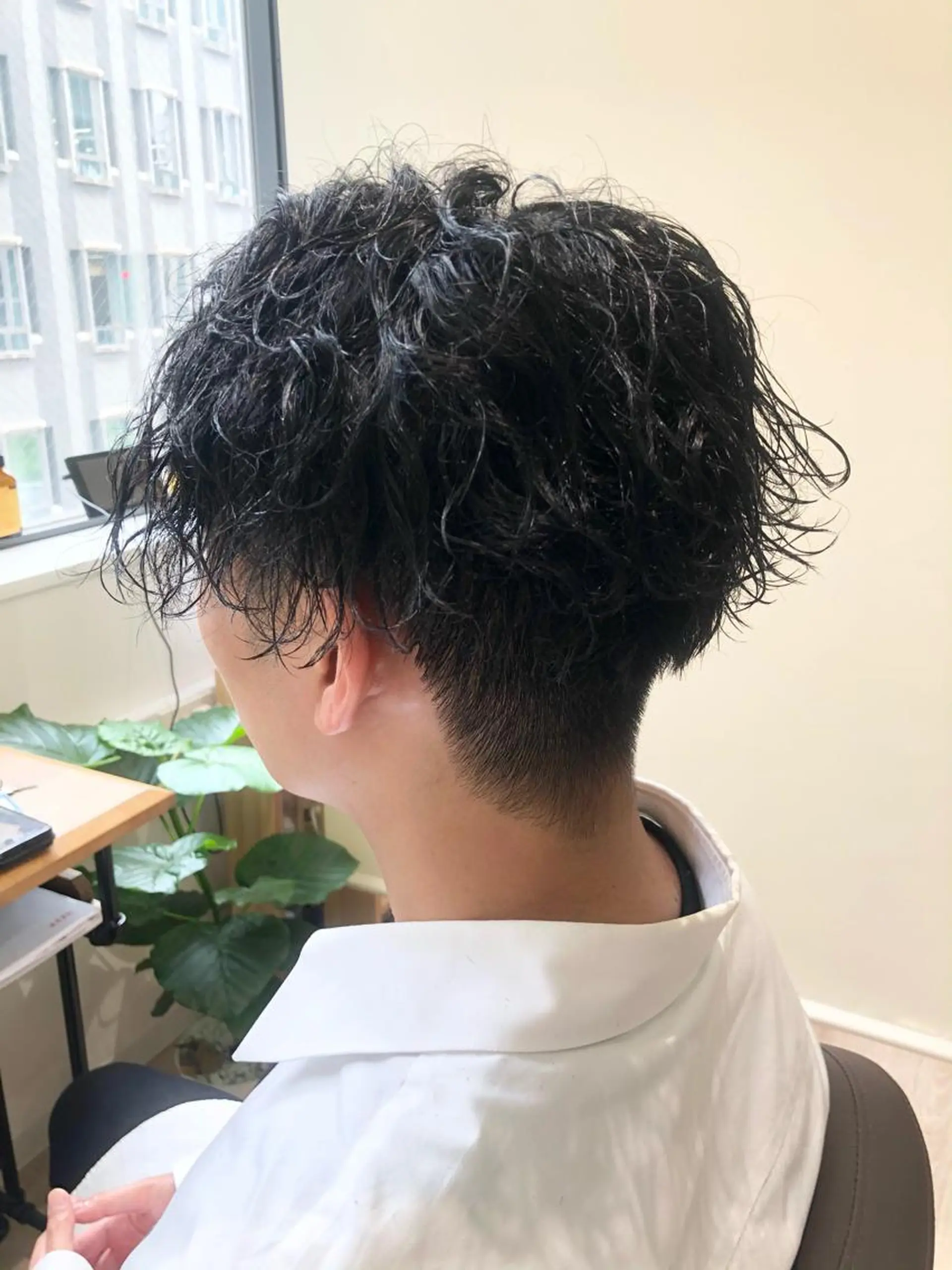 ショート カラー パーマ メンズ 関西センターパート メンズモデル募集のヘアスタイル