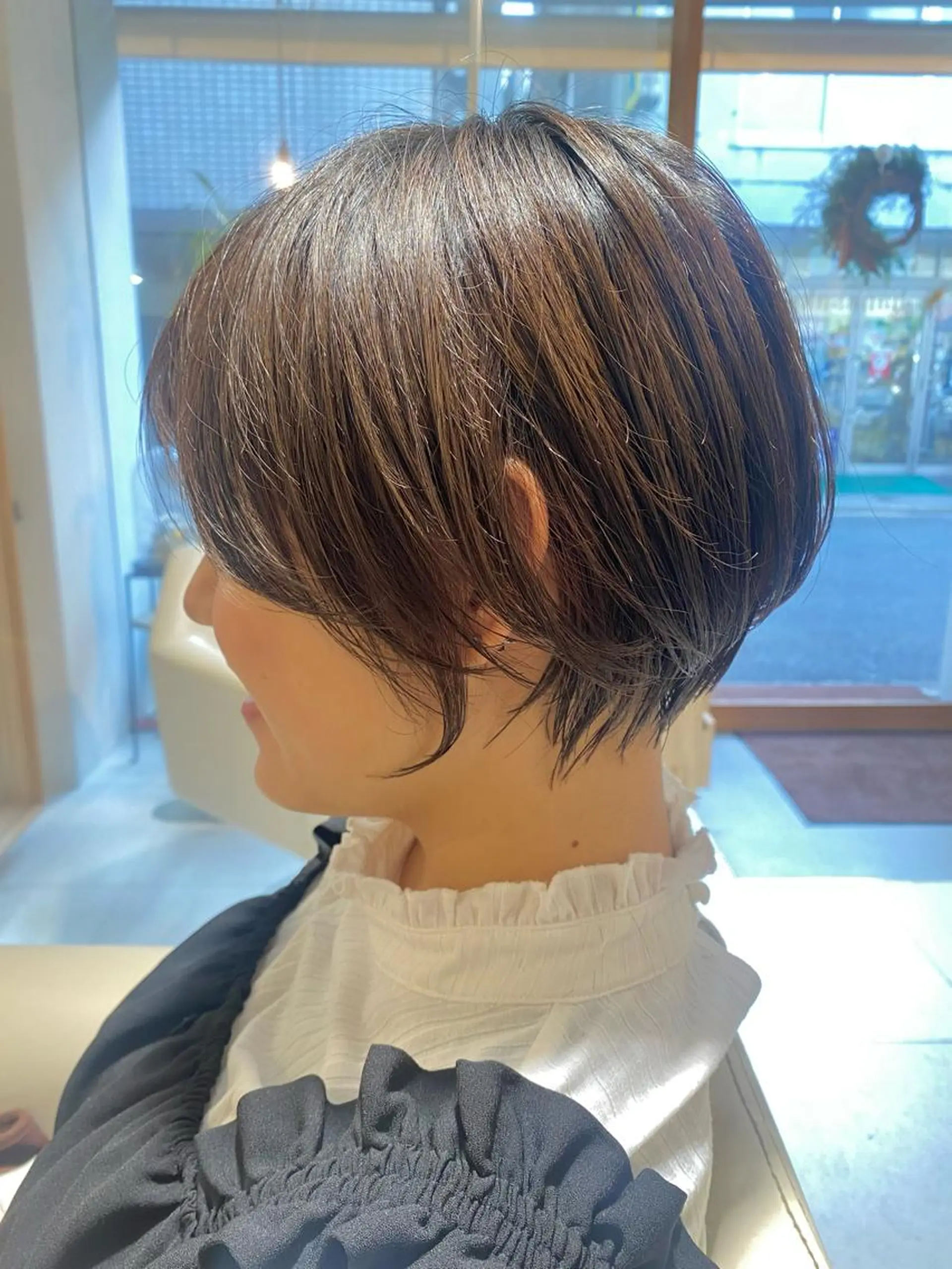 ショート カラー カット ヘアカラー トリートメント 安永 涼のヘアスタイル