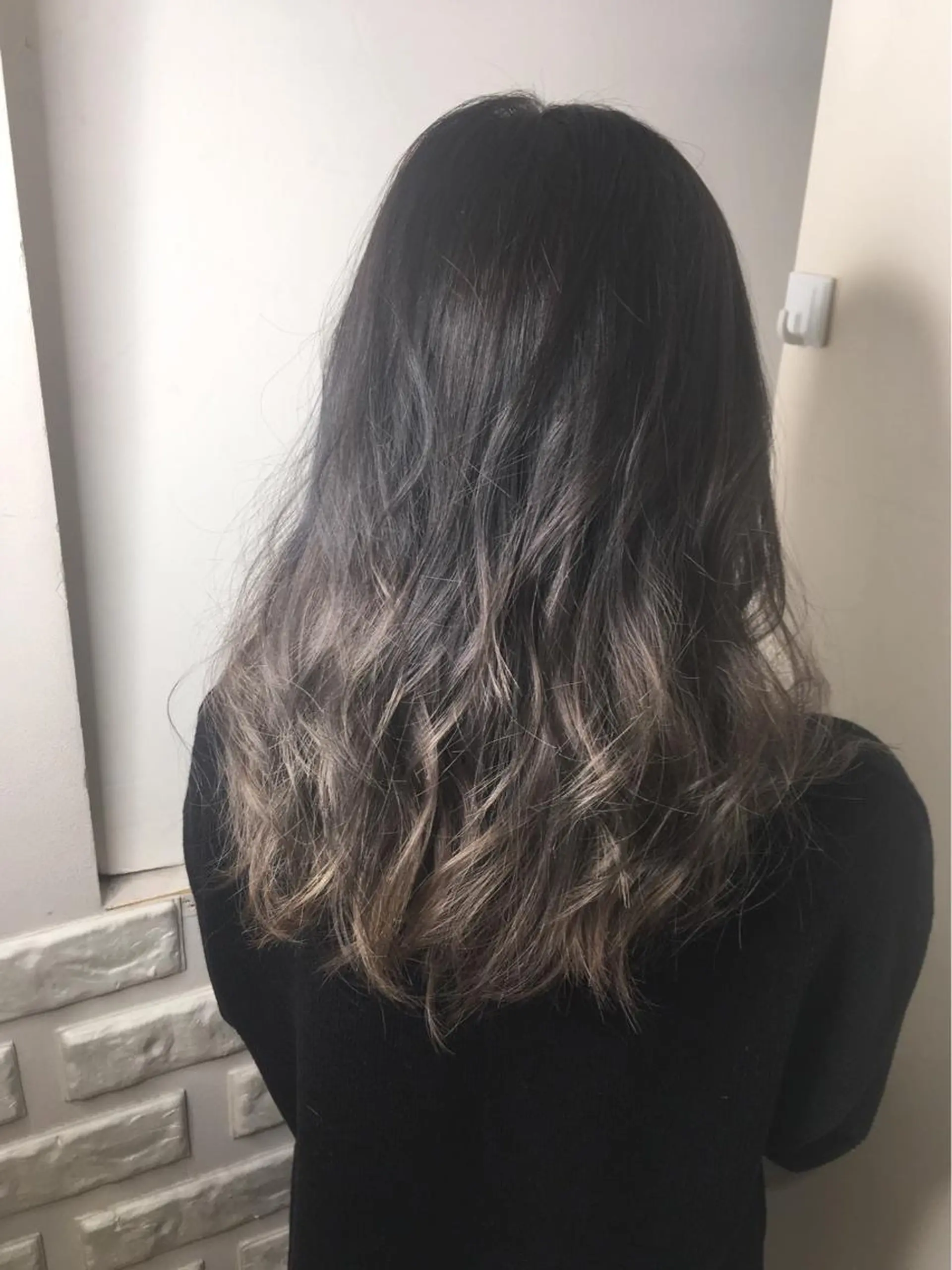 セミロング カラー ダブルカラー グラデーションカラー 農添 杏のヘアスタイル