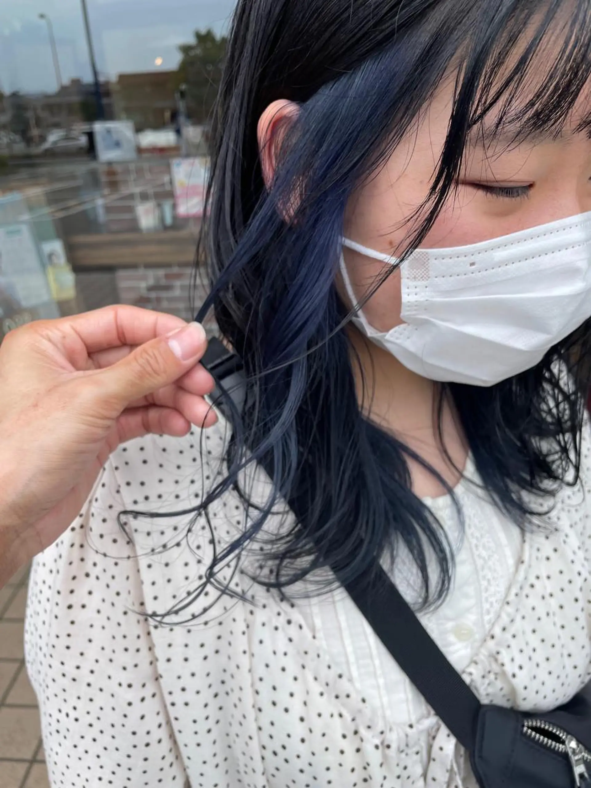 ミディアム カラー ハイトーン/レイヤー 似合わせ・ユキノのヘアスタイル