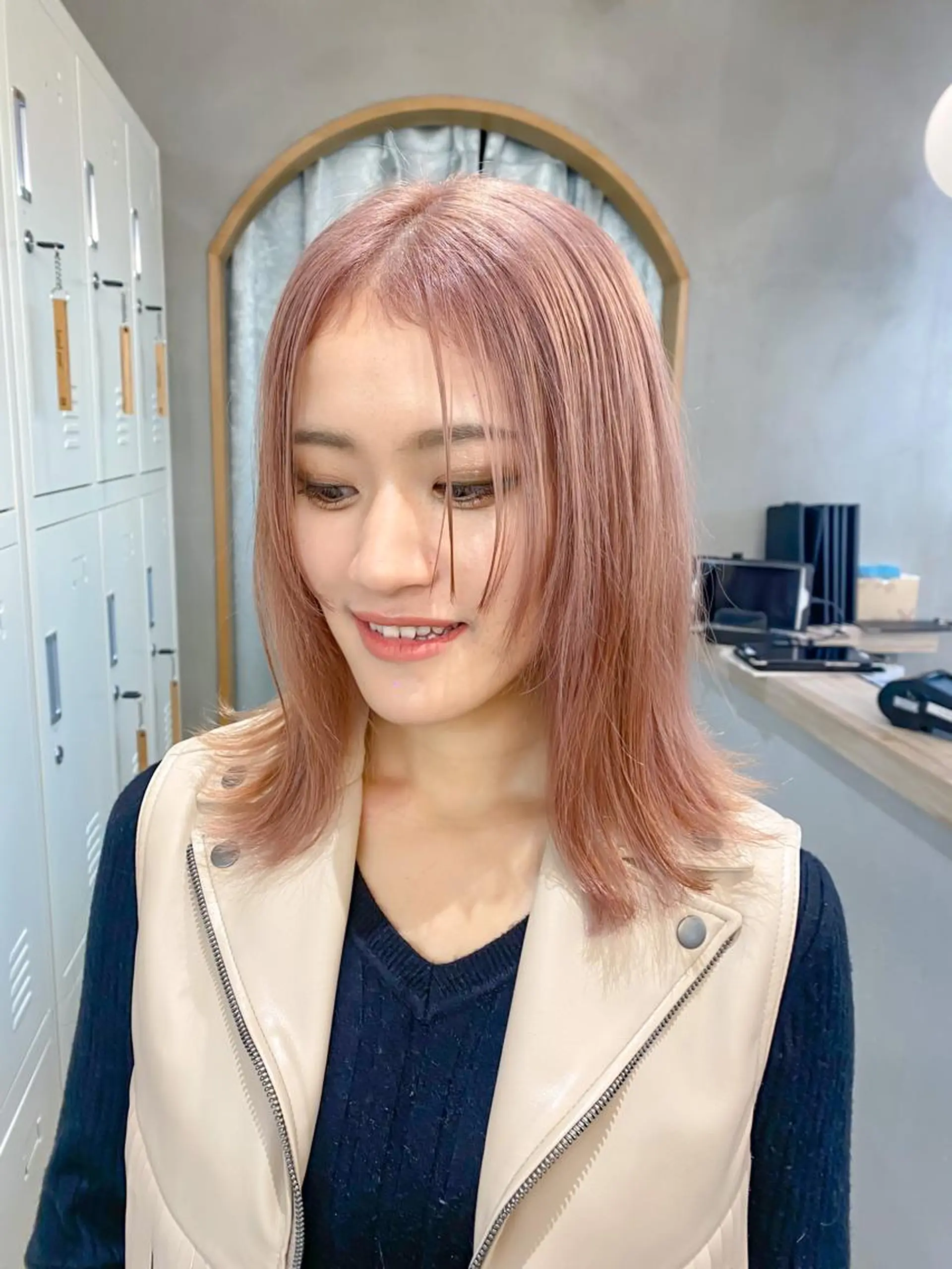 ミディアム 🩵縮毛矯正/ブリー チ/髪質改善/いつかのヘアスタイル