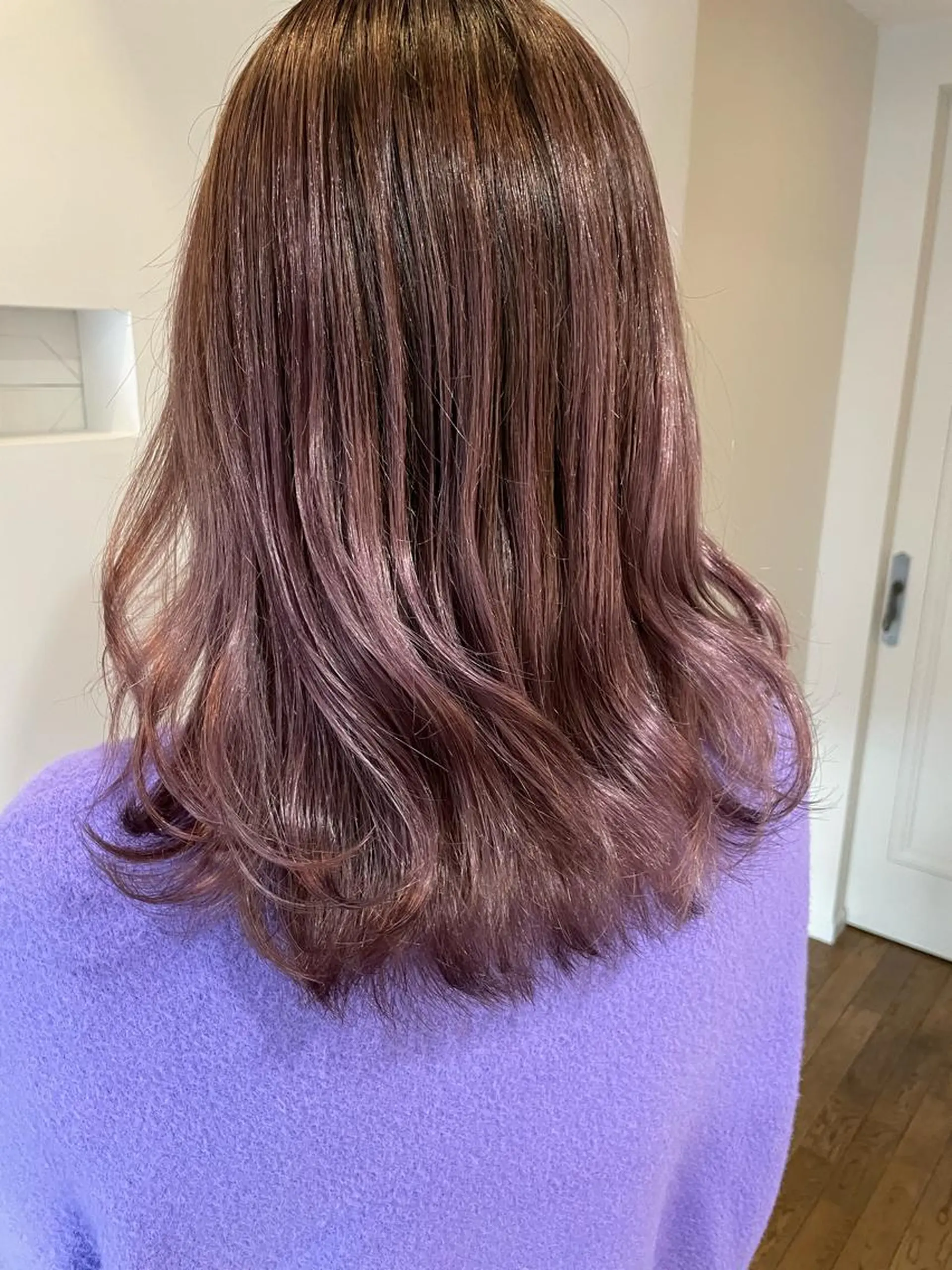 ミディアム ヘアカラー トリートメント ブリーチ毛矯正.髪質 改善.髪にドラマをのヘアスタイル