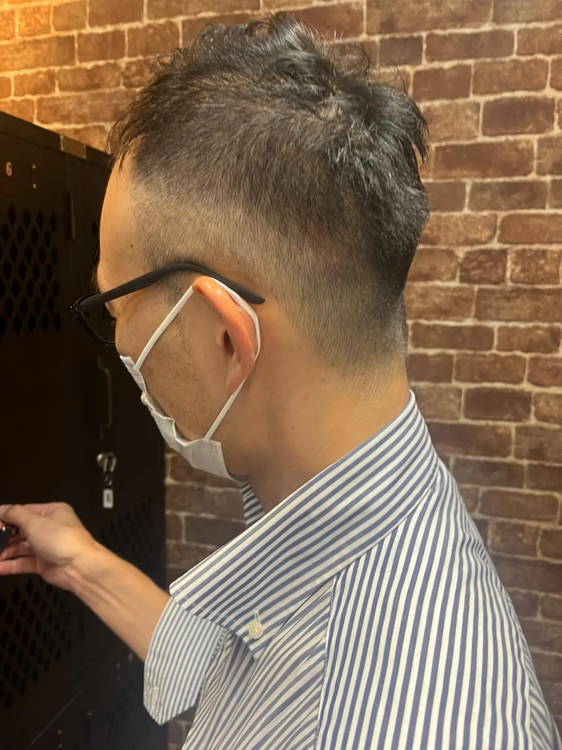 ショート ヘアアレンジ メンズ アイブロウ メンズハイライト メンズパーマ ケアカラー ピンクブラウン 眉カラー カット 久木原 ゆりのヘアスタイル