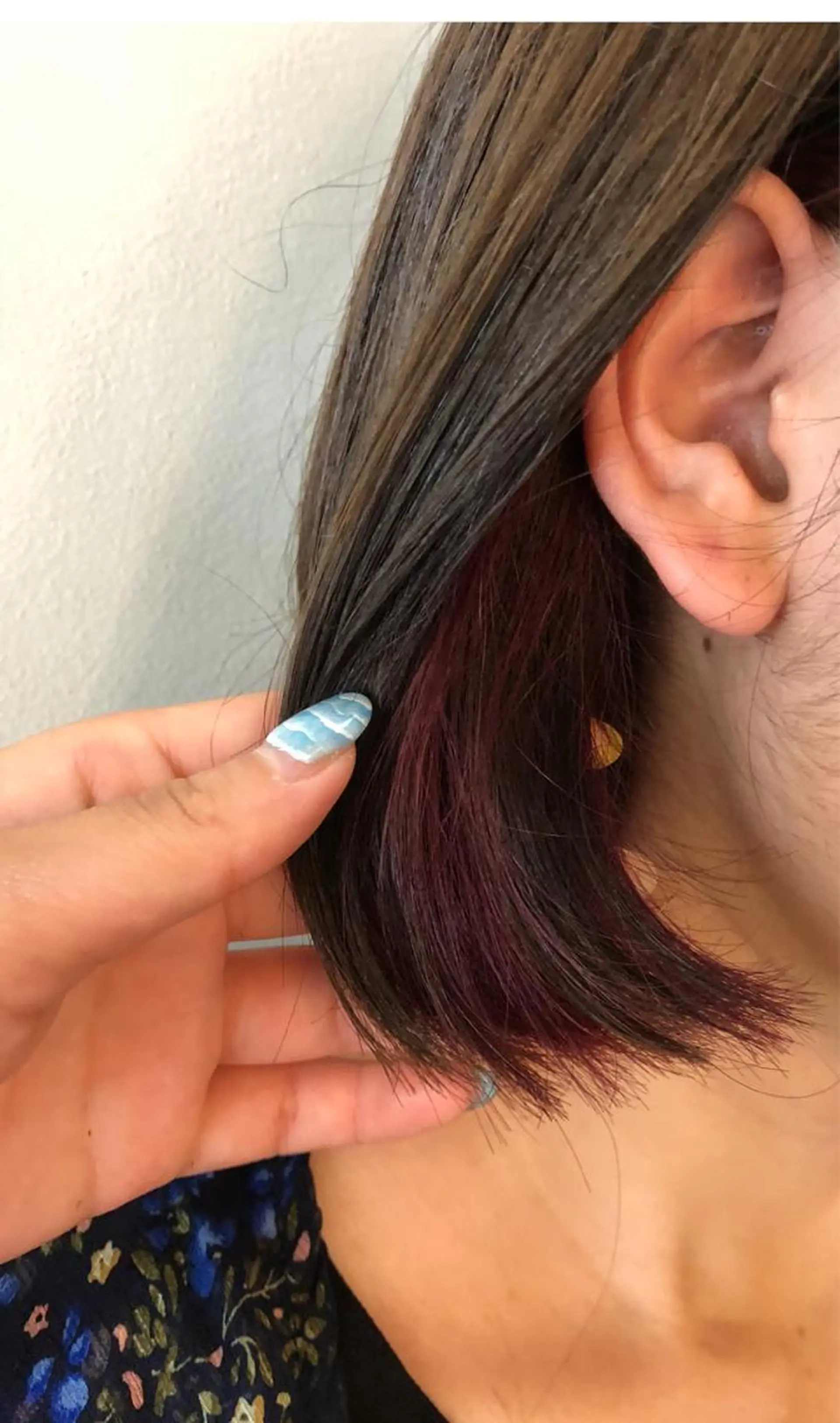 カラー インナーカラー レッドカラー 玉邑 美菜のヘアスタイル