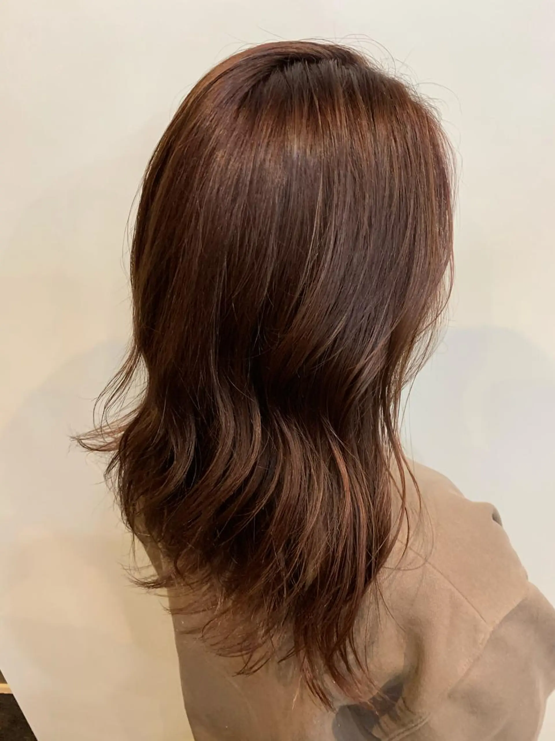 セミロング カラー ベージュカラー ブリーチ ブリーチなしカラー ピンクカラー ピンクベージュ ヘアカラー トリートメント FLAGS YAMATOのヘアスタイル