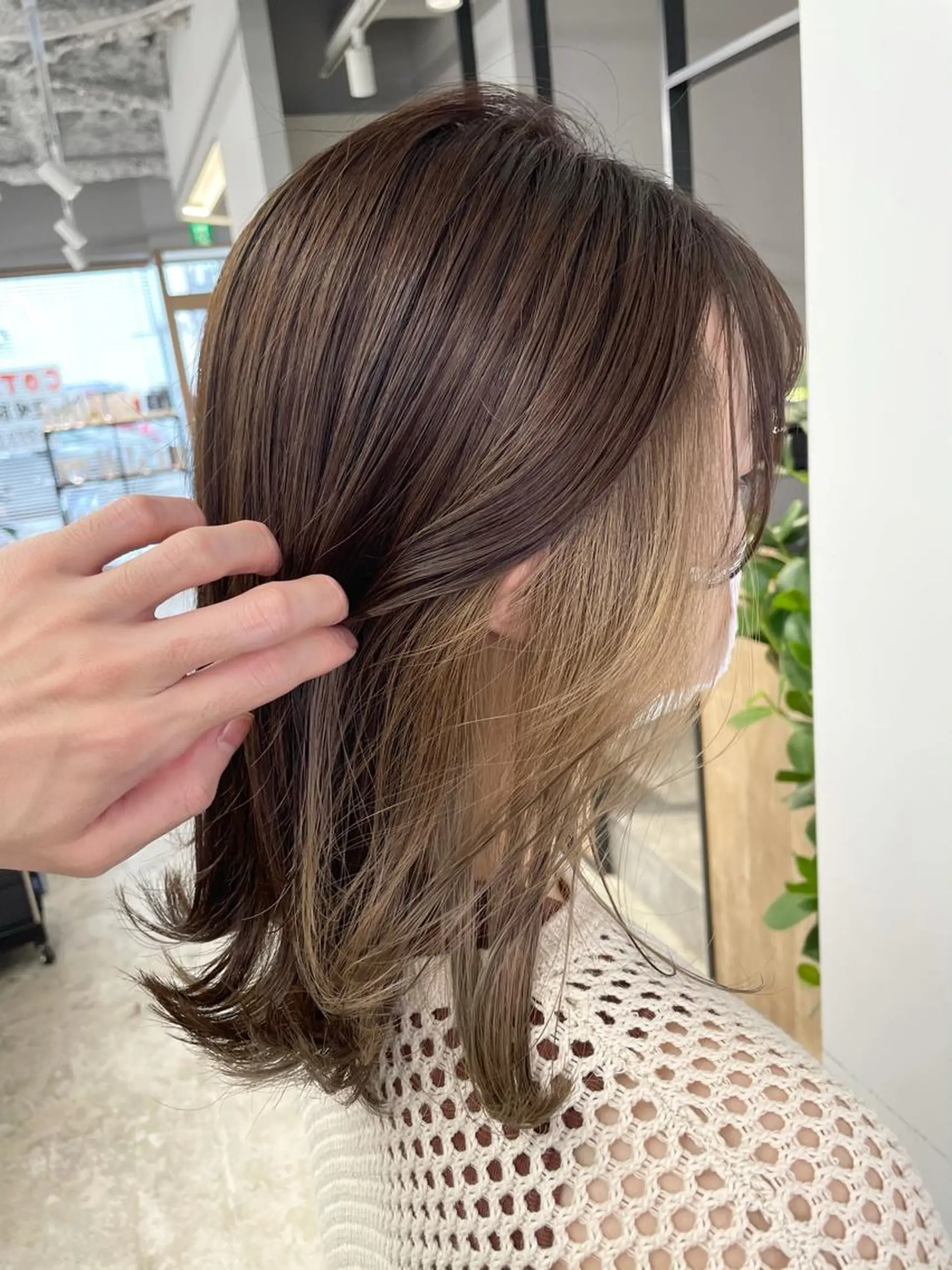 ミディアム SAEKI【ior 】北千住店ブリーチのヘアスタイル