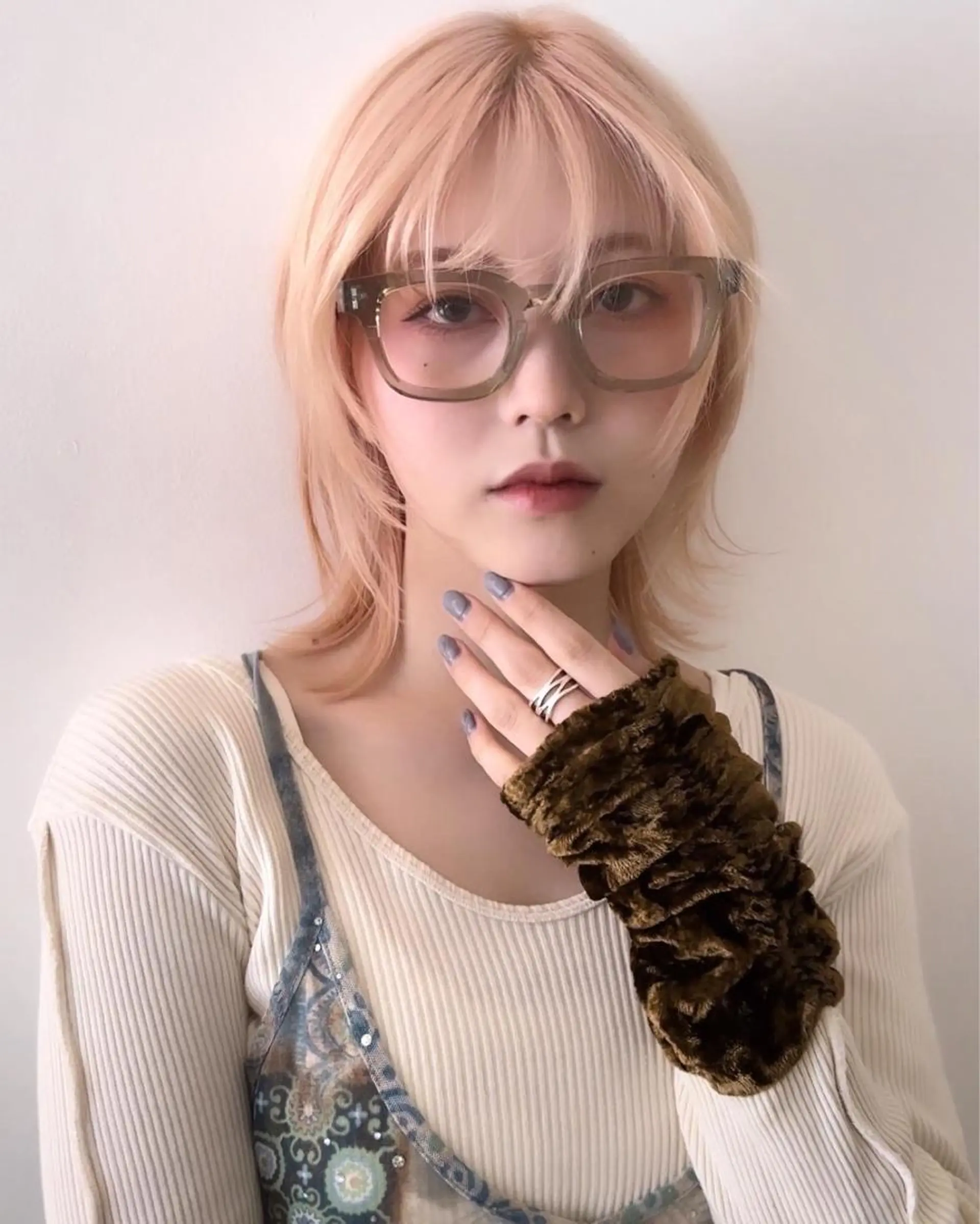 ミディアム ウルフカット カット ヘアカラー カット 🔹KAIRIのヘアスタイル