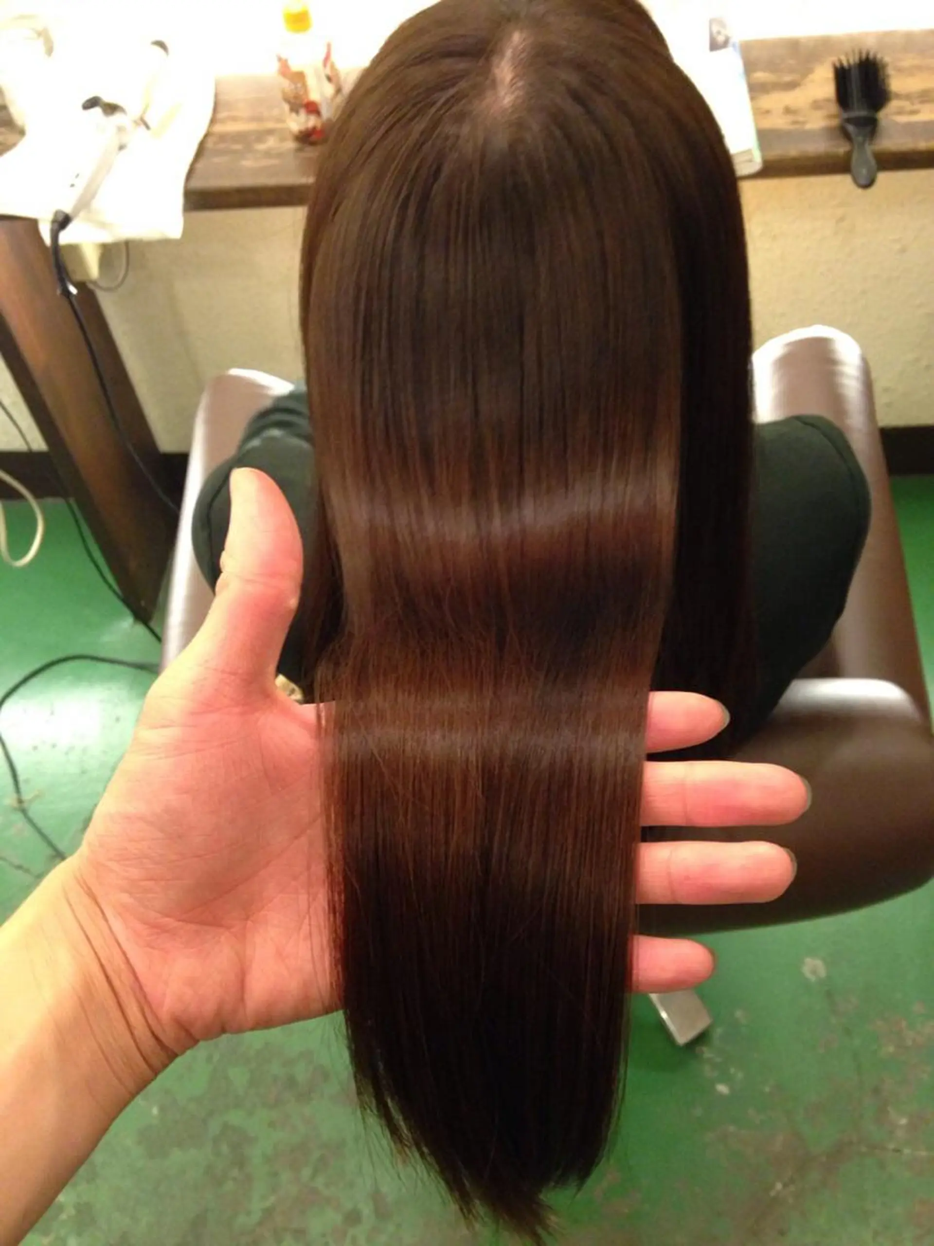 ロング カラー メンズ眉毛ITSUK Iメンズ専門　新宿の眉毛・アイブロウイメージ