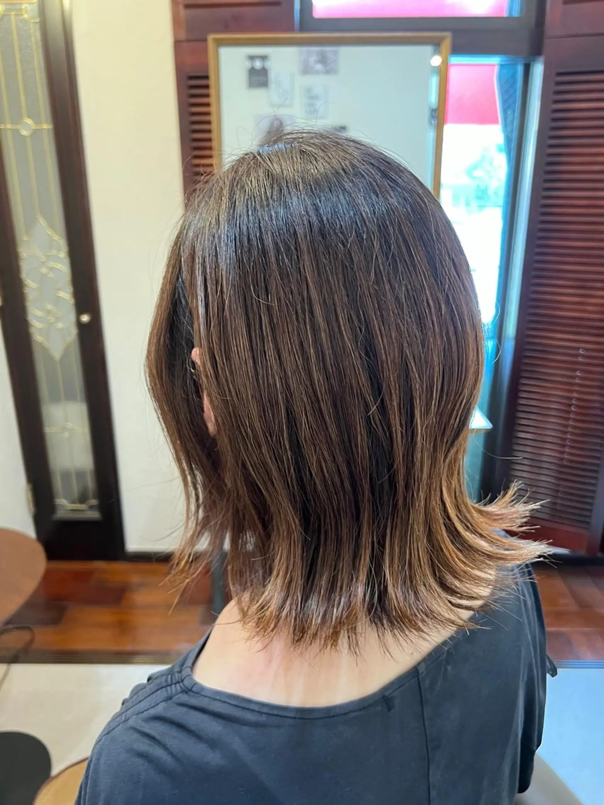 ミディアム カラー ヤマグチ リョウのヘアスタイル