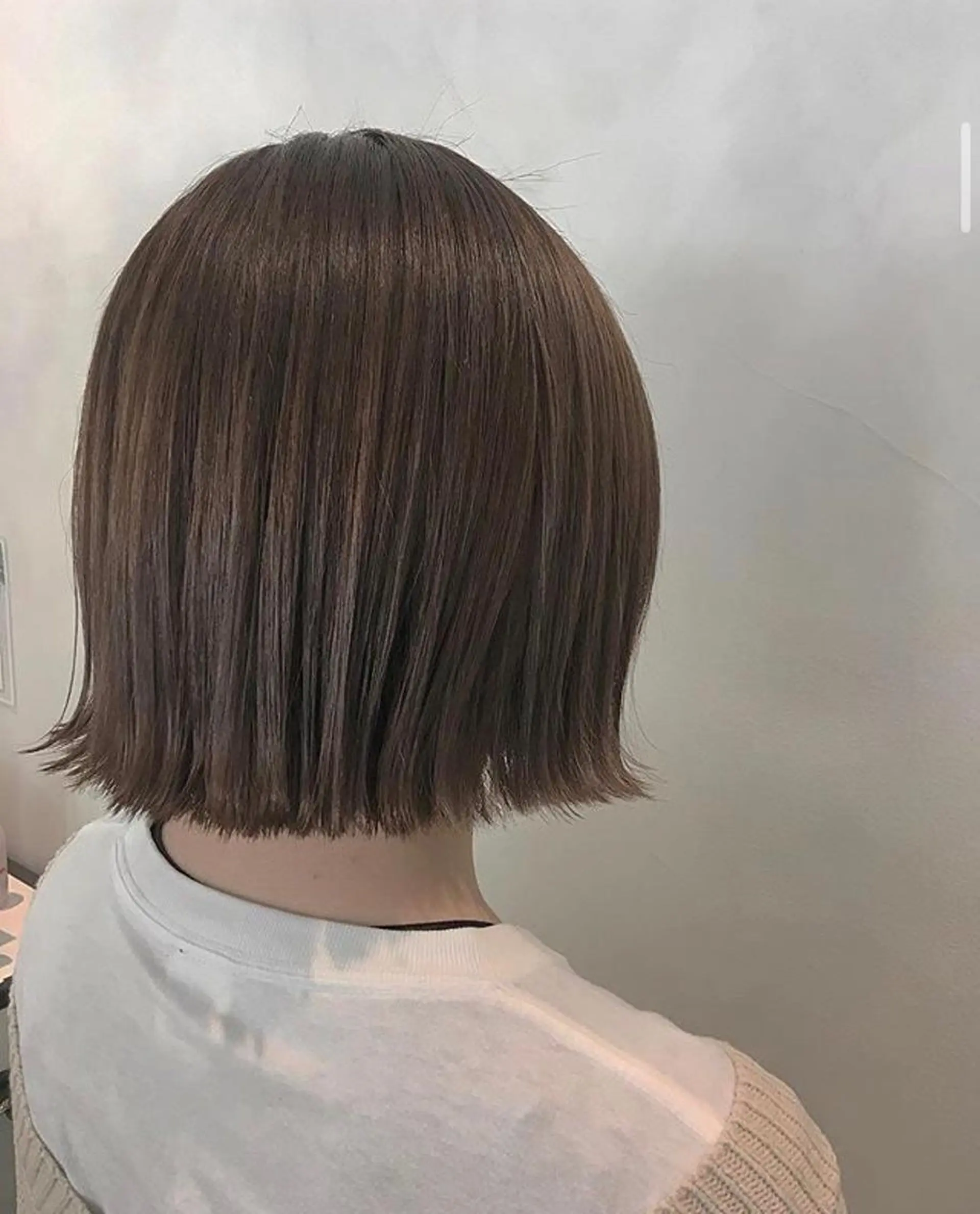 ショート カラー ヘアアレンジ グレージュ ボブ 簡単アレンジ 外ハネヘア エグチ アキラのヘアスタイル