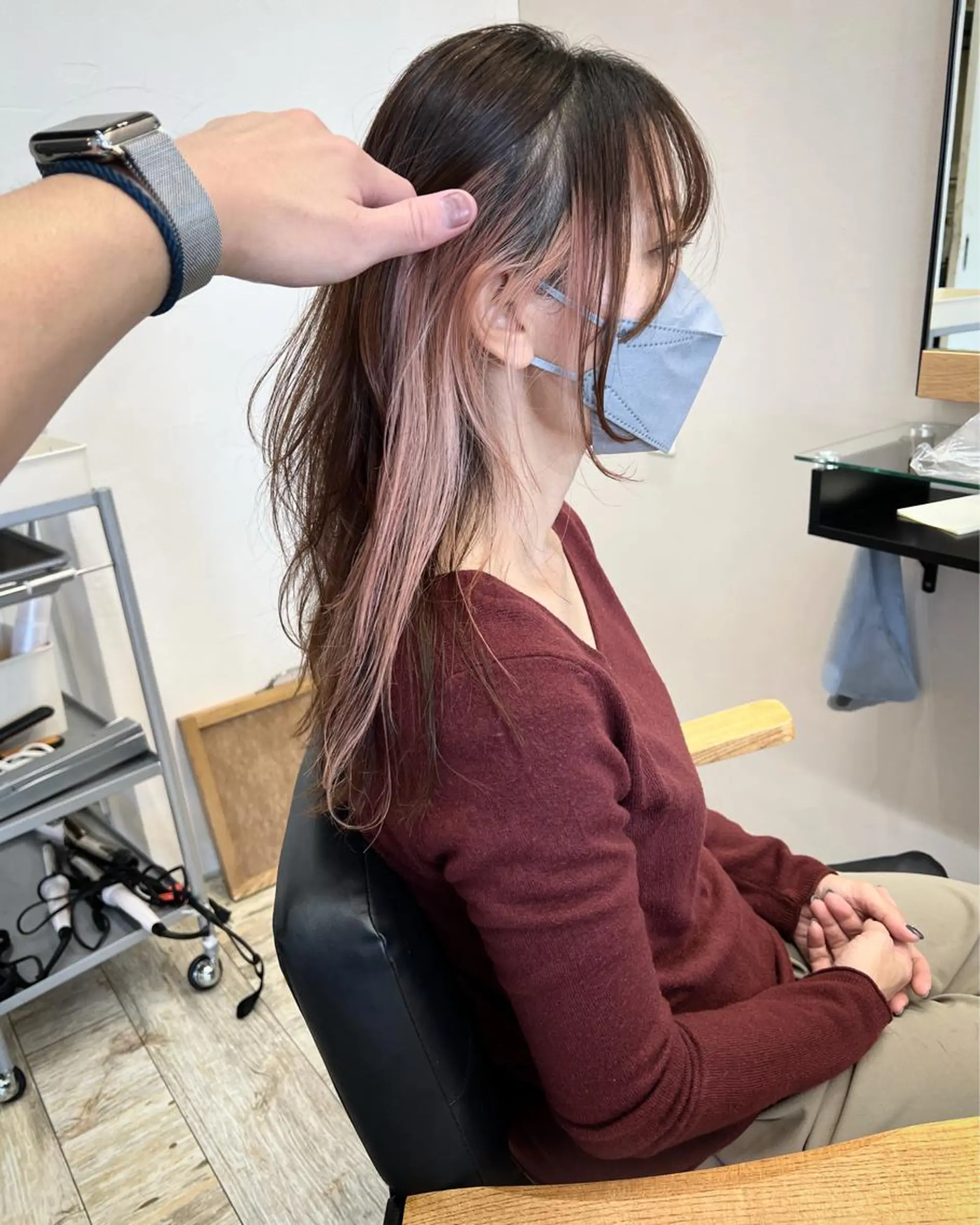 セミロング カラー インナーカラー テトネ タカシのヘアスタイル