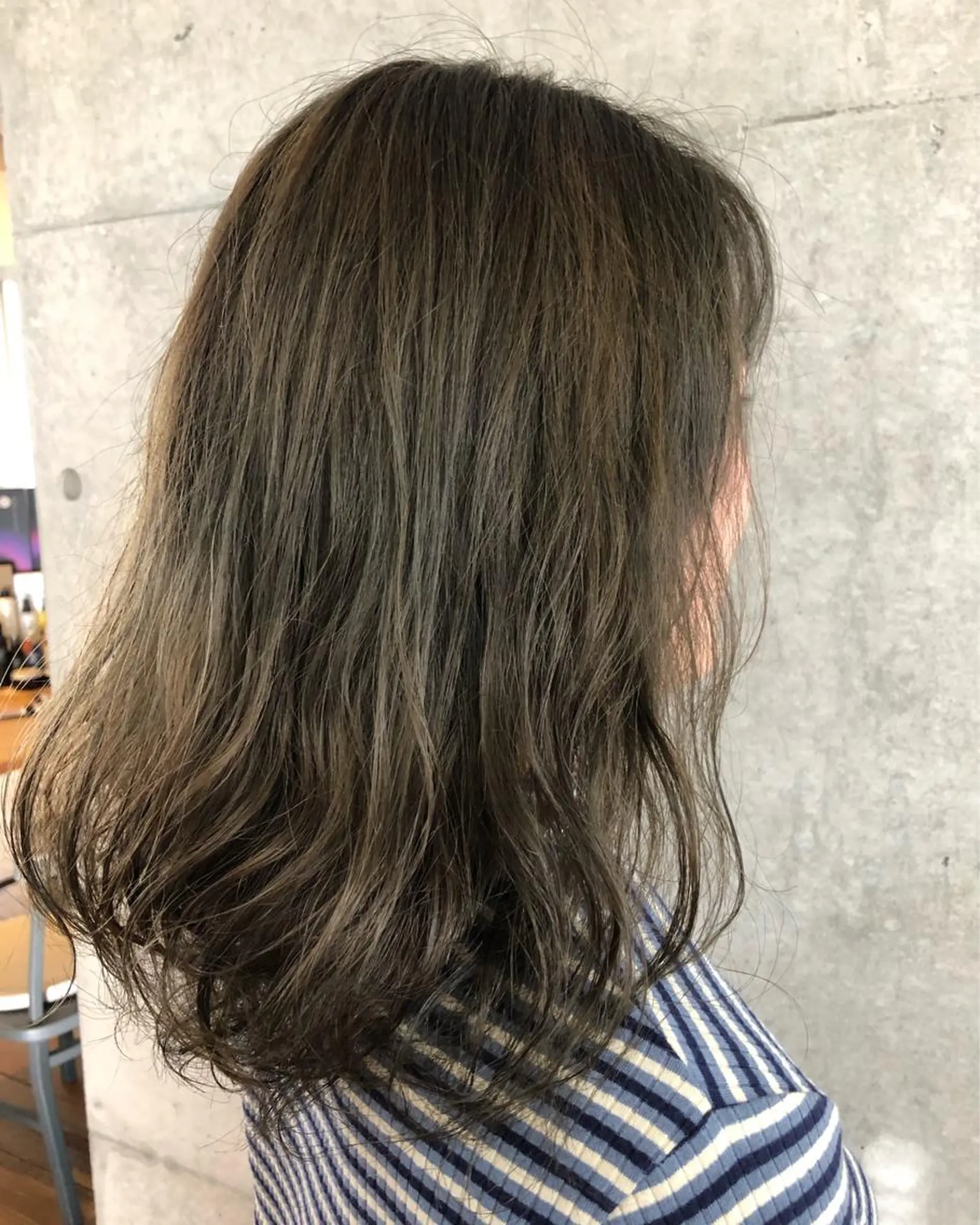 セミロング カラー グレージュ オリーブグレージュ オリーブグレー ヘアカラー nagisa /縮毛矯正のヘアスタイル