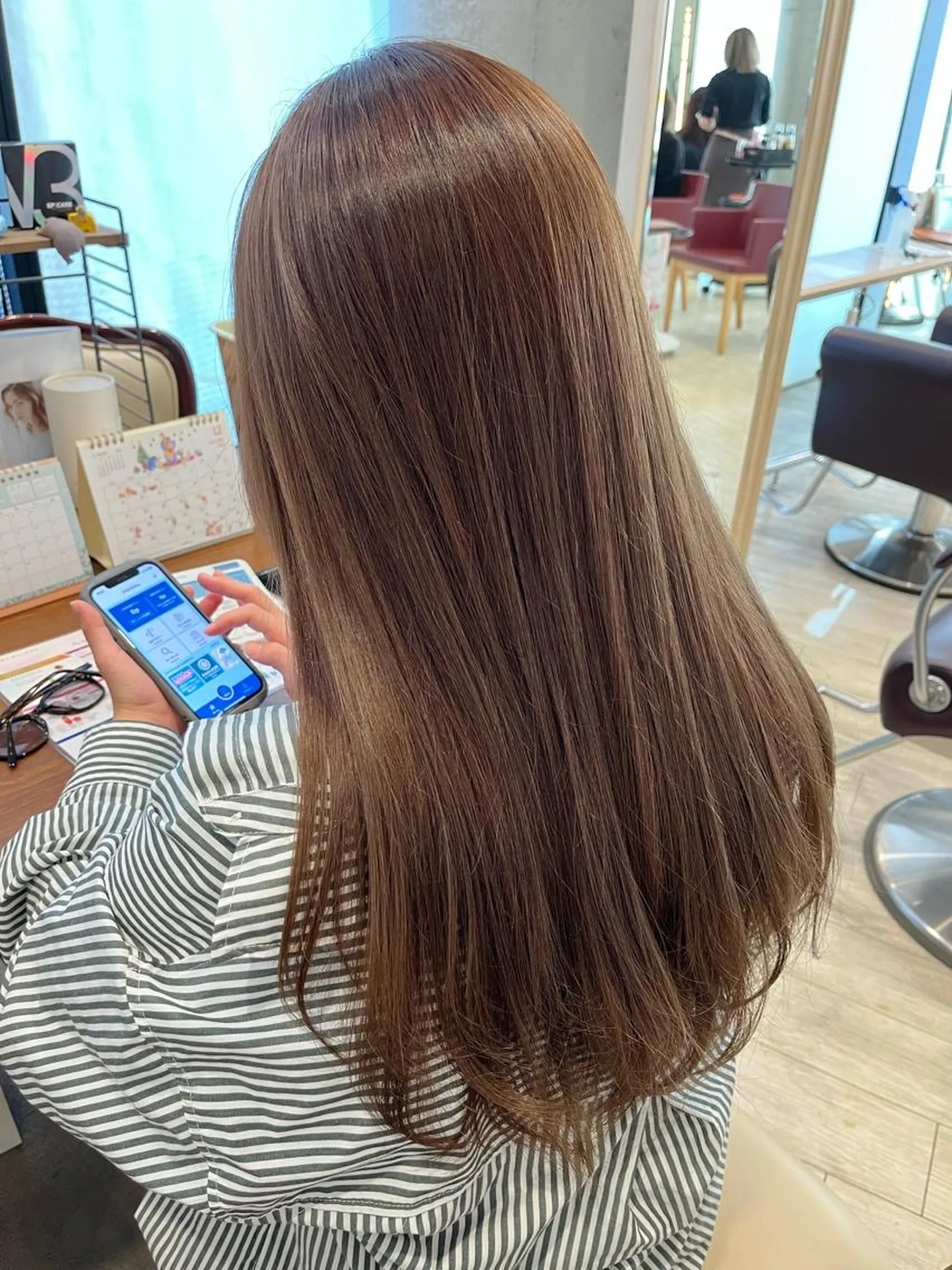 ロング カラー ベージュカラー カット ヘアカラー トリートメント サソウ ユリエ🥥のヘアスタイル