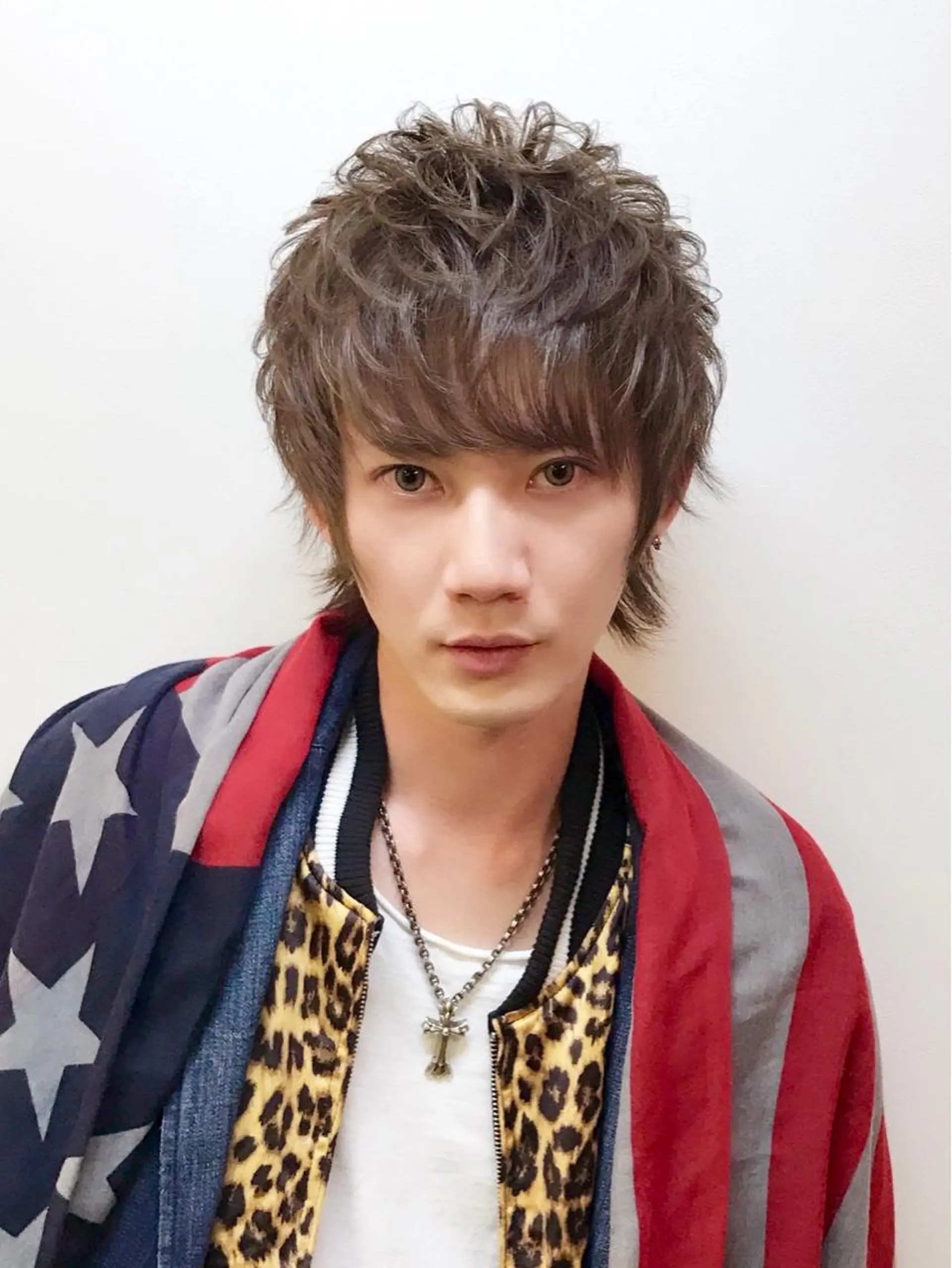 ショート カラー パーマ ヘアアレンジ メンズ マツエク・マツパ 吉川 宙翔のヘアスタイル