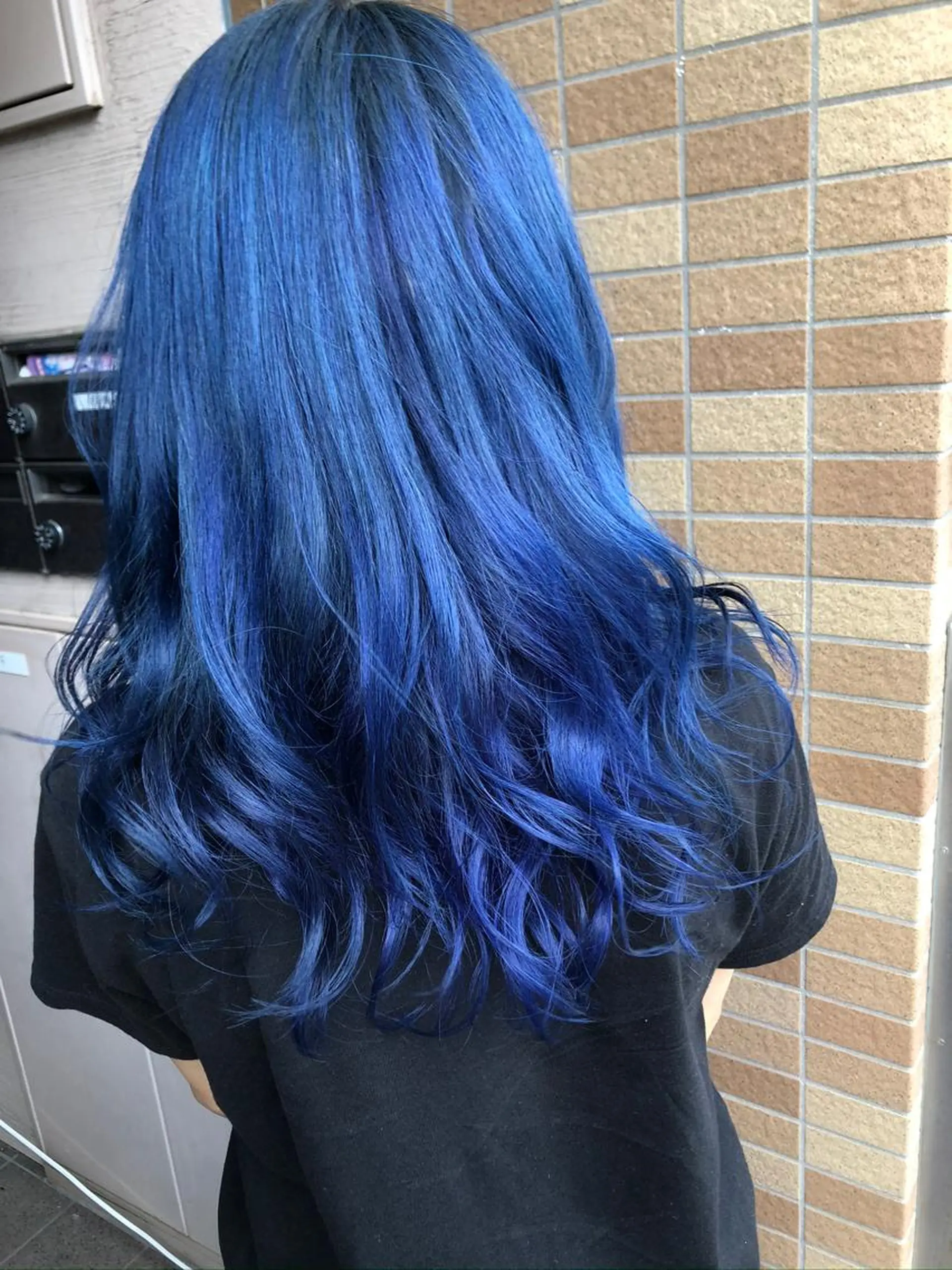 セミロング アートディレクター ワダヒサノリのヘアスタイル