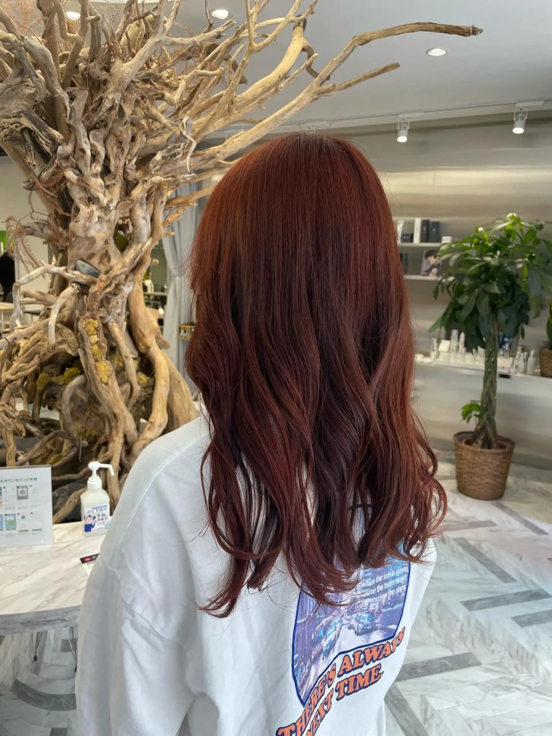 ロング カラー ブリーチ ダブルカラー ブリーチなしカラー テラコッタ 🧁はるひ/ ZEST Ivy🎀のヘアスタイル
