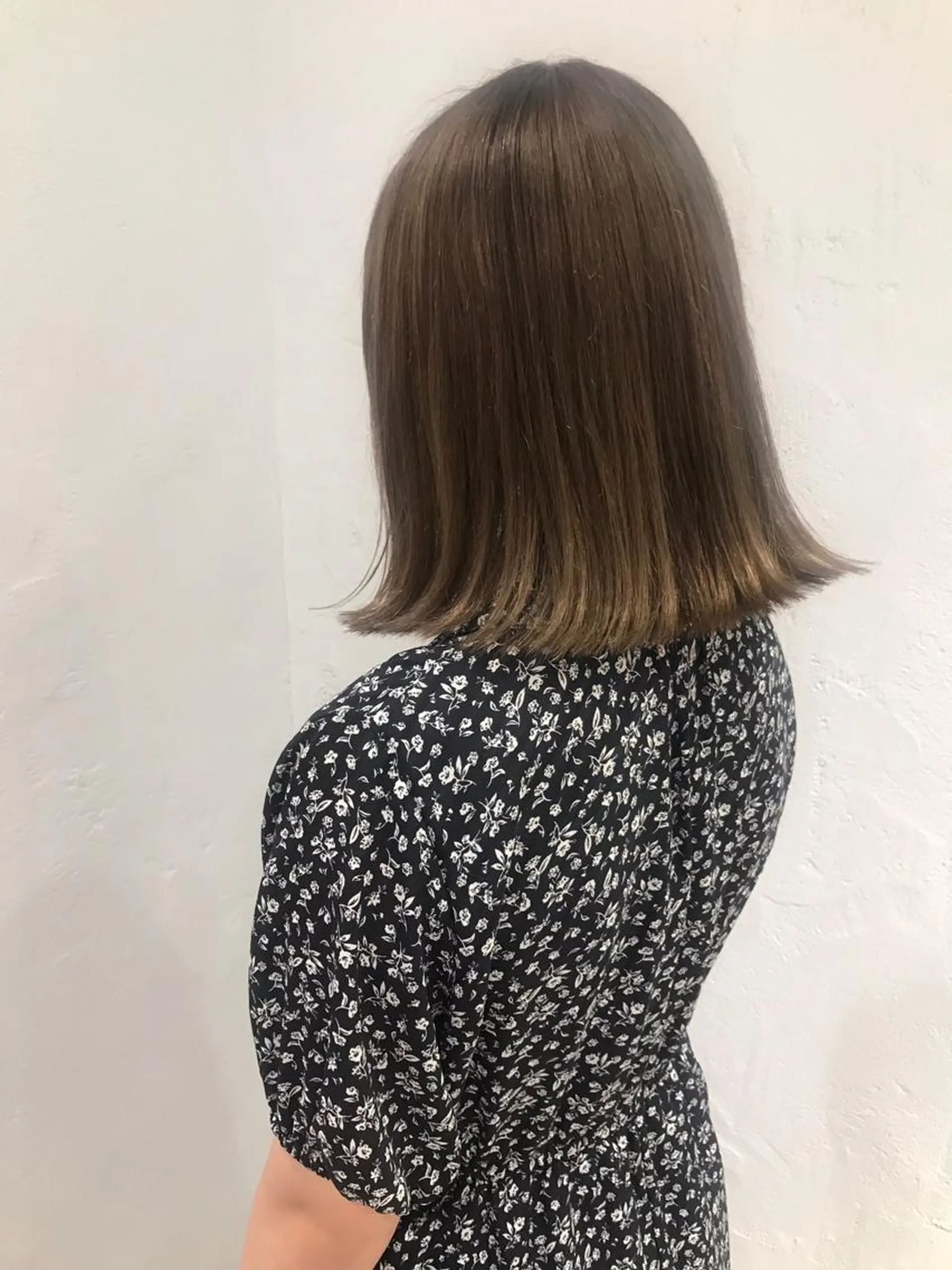 ミディアム カラー ベージュカラー ダブルカラー 🫧透明感カラー/ ボブ/小笠原汐海🪽のヘアスタイル