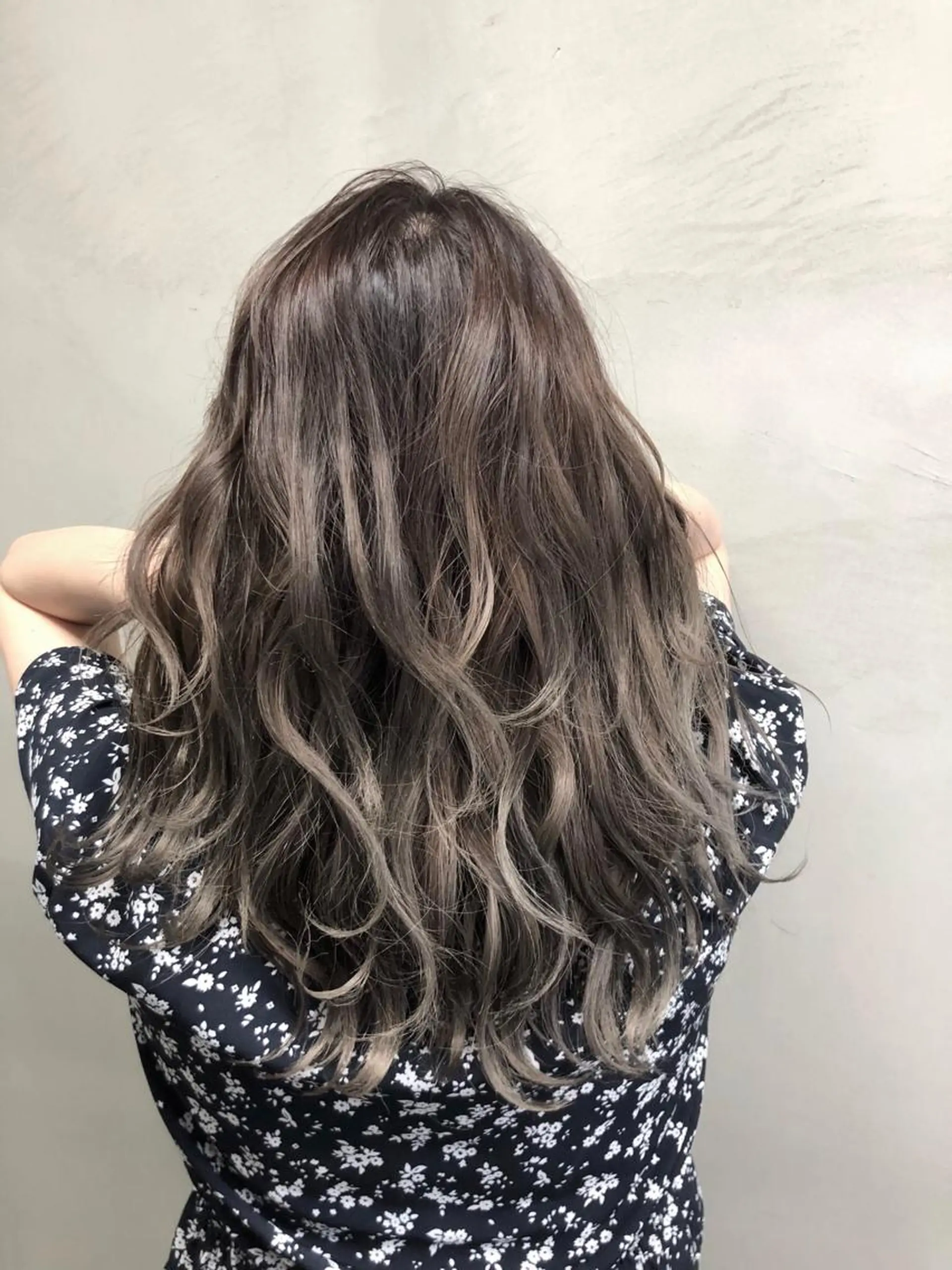 ロング カラー 山崎 義弘のヘアスタイル