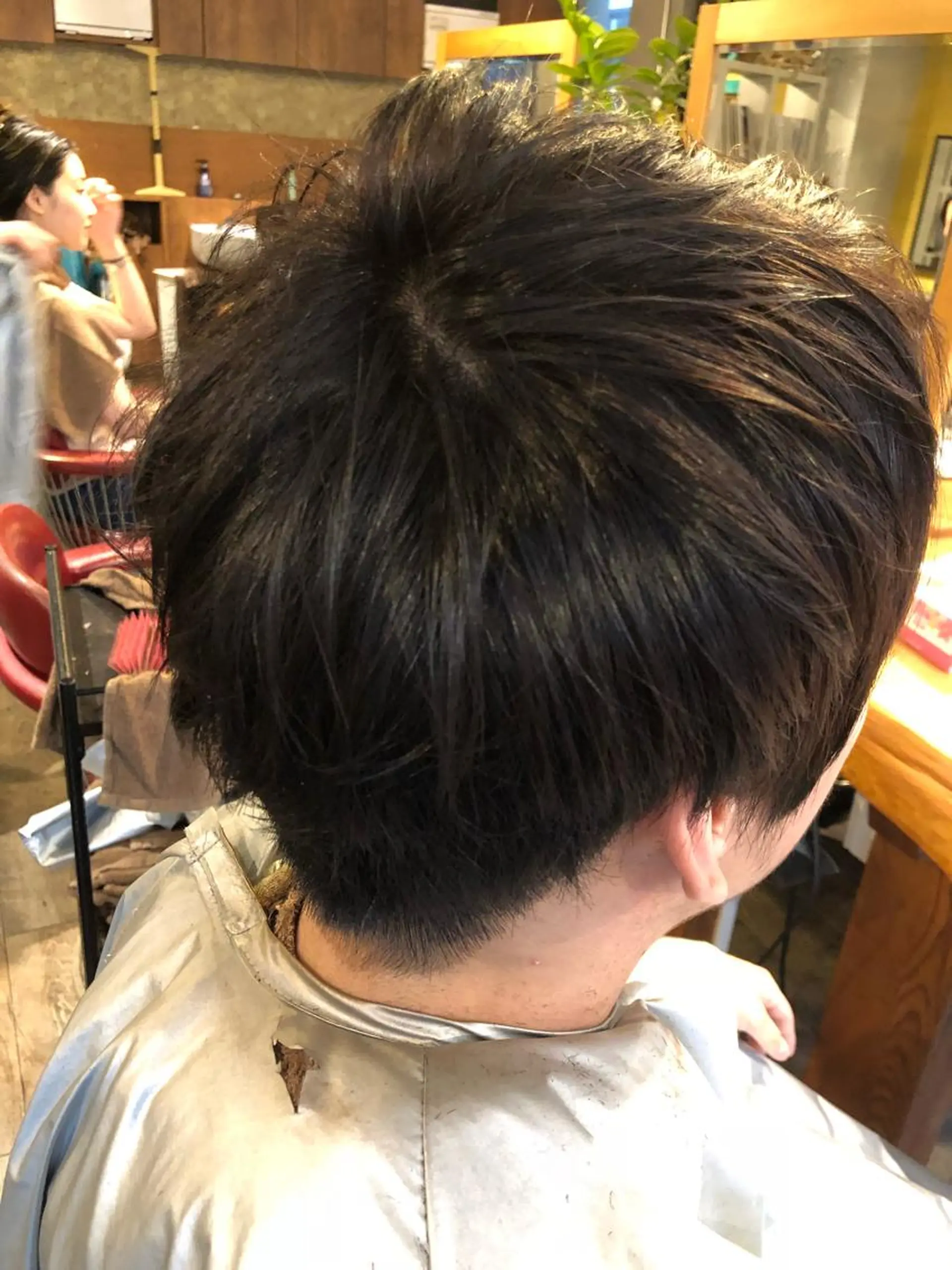 カラー ブリーチ ブルーカラー ISHIMORI  のヘアスタイル