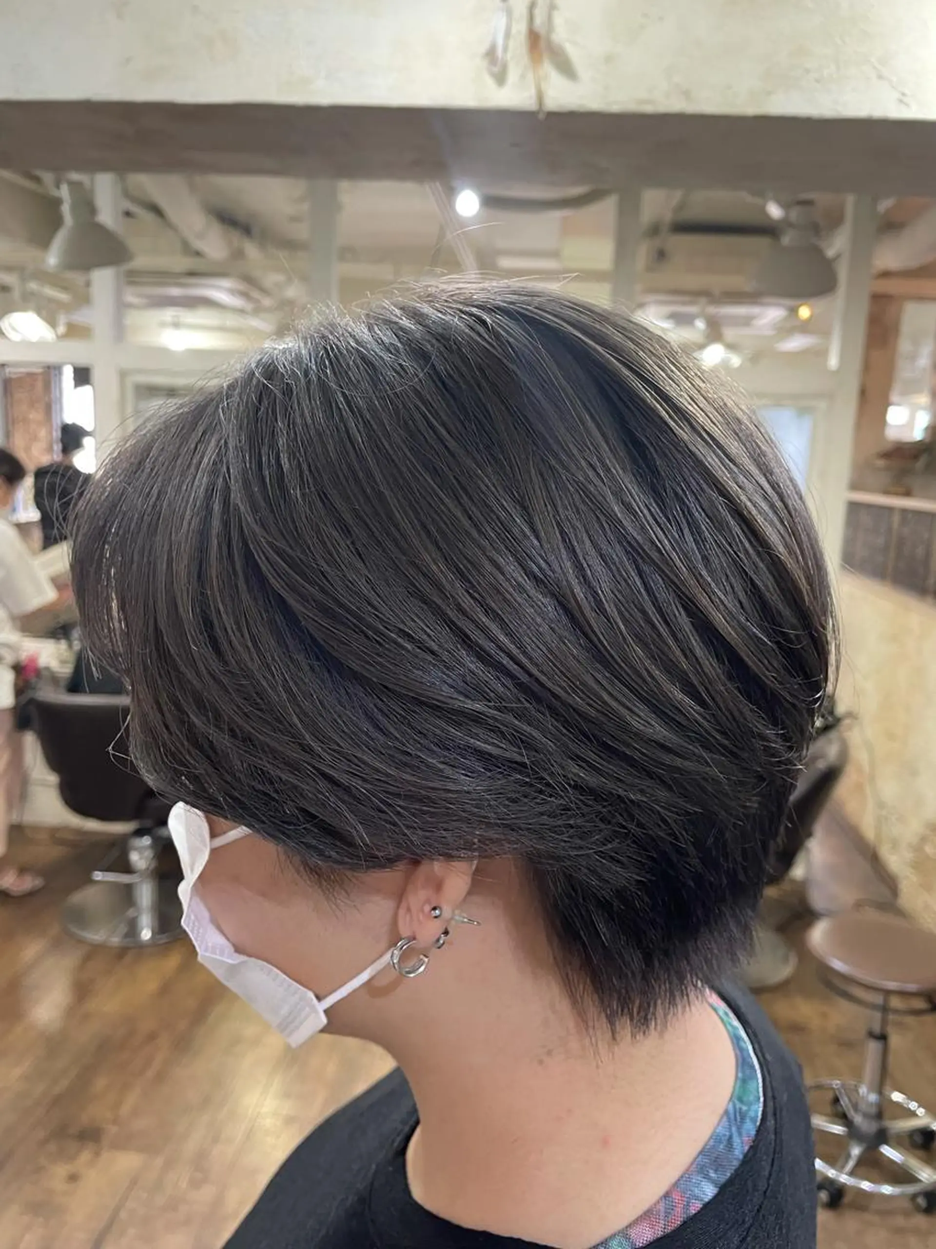 ショート 高田馬場 nico 岡豪紀のヘアスタイル