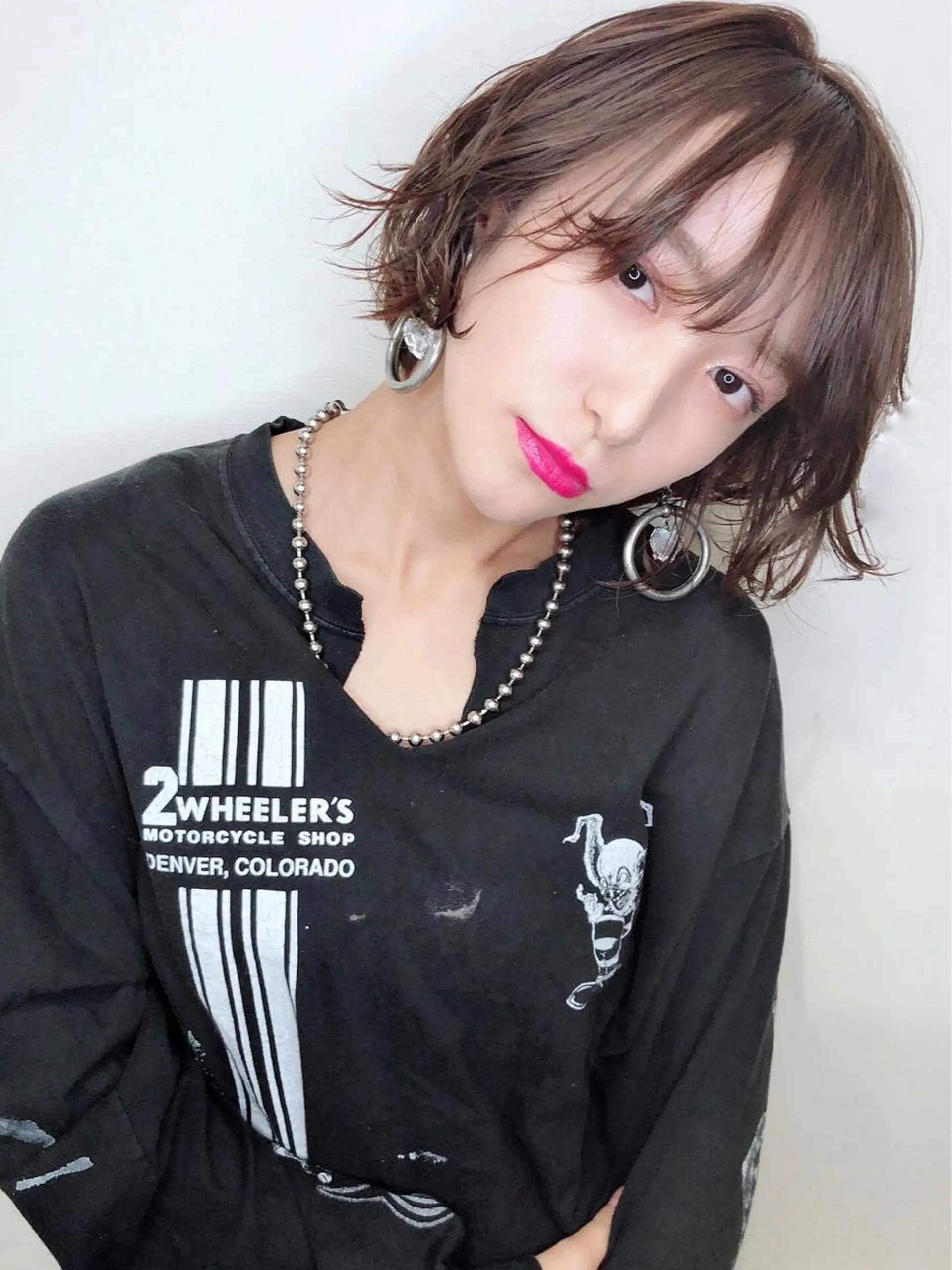 ミディアム カラー ウルフカット/吉村 桃子のヘアスタイル