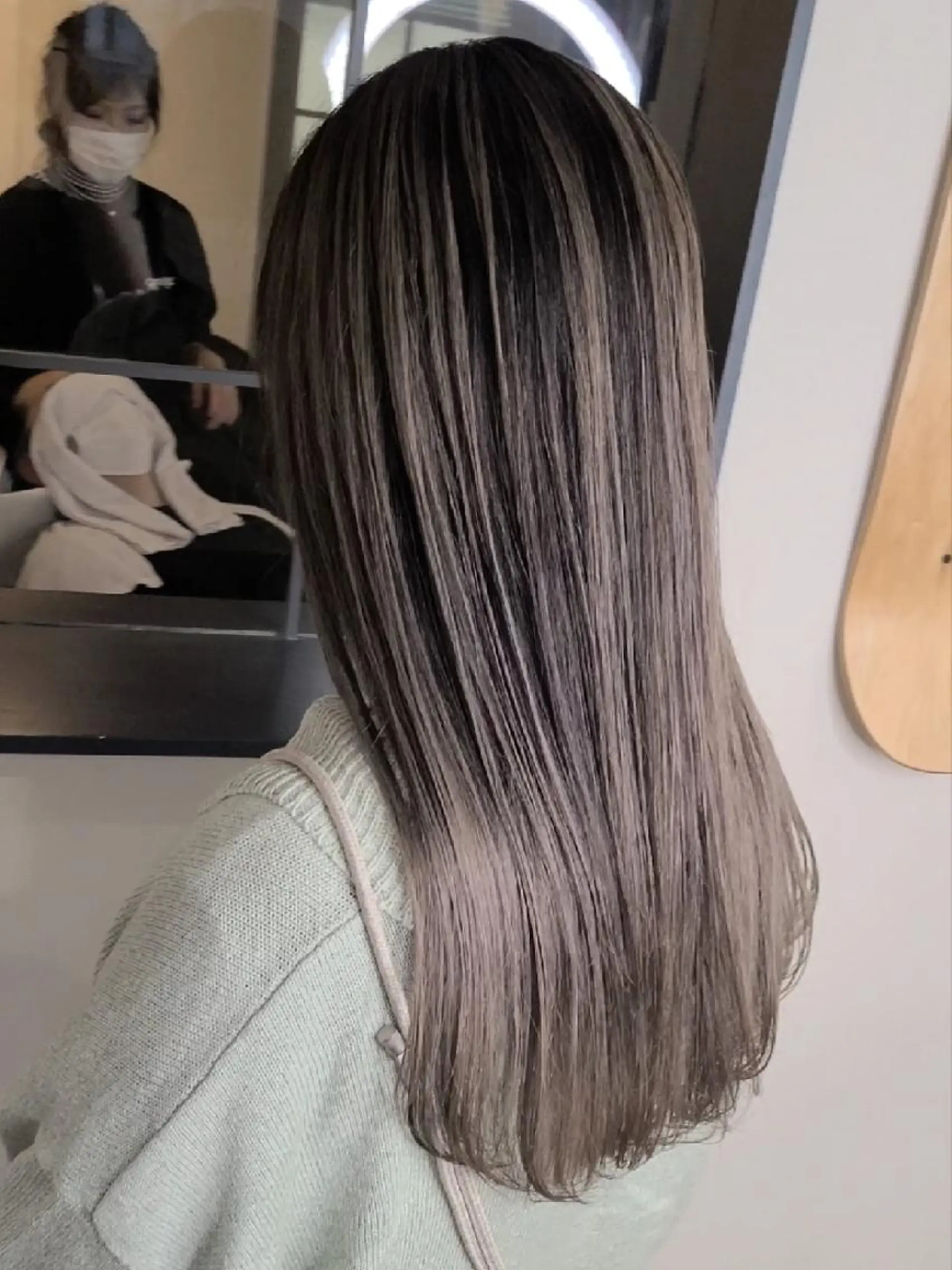 ロング ヘアカラー トリートメント ブリーチカラー🌈 嘉名 真樹のヘアスタイル