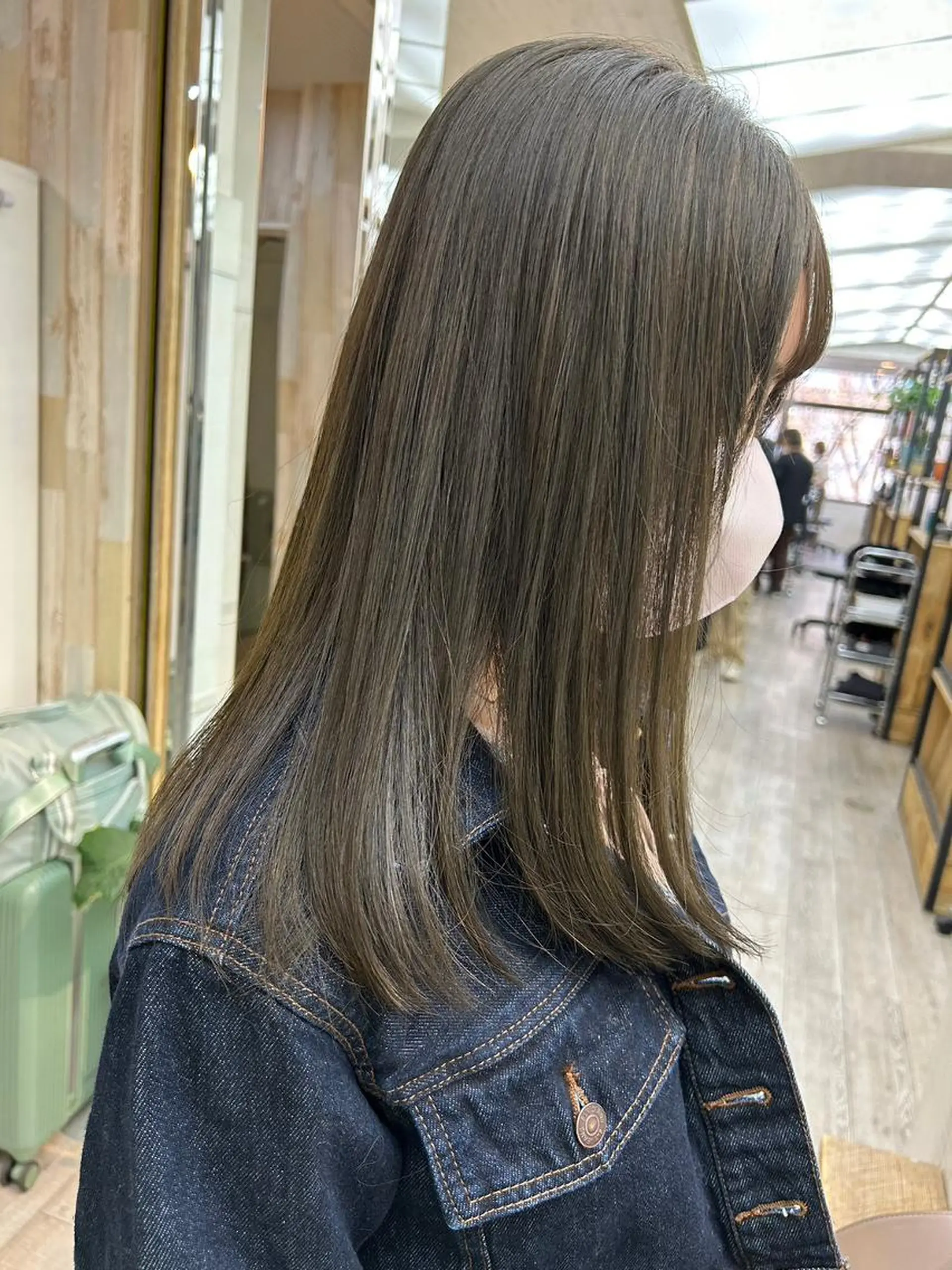 セミロング カラー ベージュカラー ブリーチ ケアブリーチ 透明感カラー グレージュ カット ヘアカラー トリートメント N° anfeel 渋谷🪞🫧のヘアスタイル