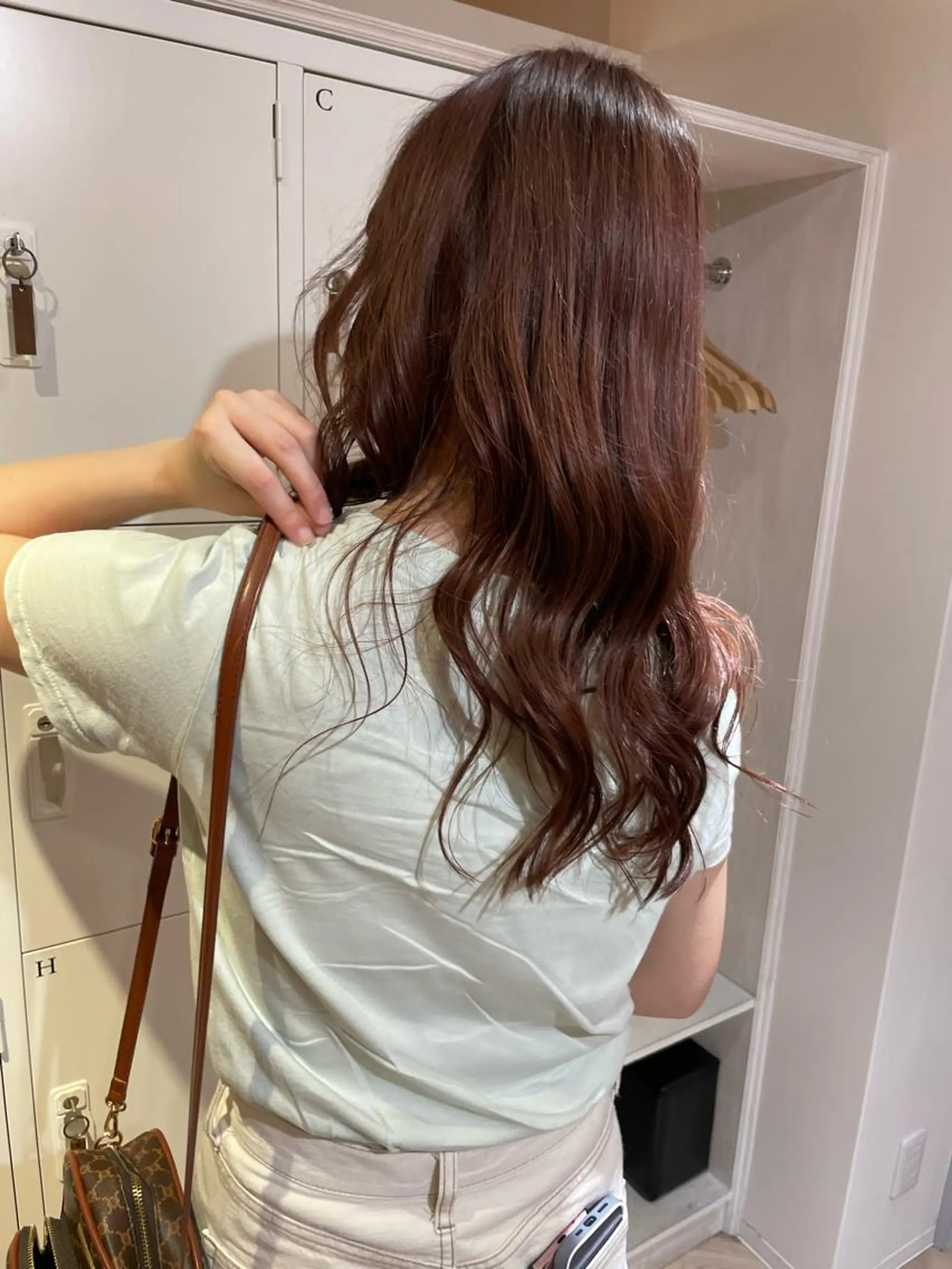 セミロング カラー akane .のヘアスタイル