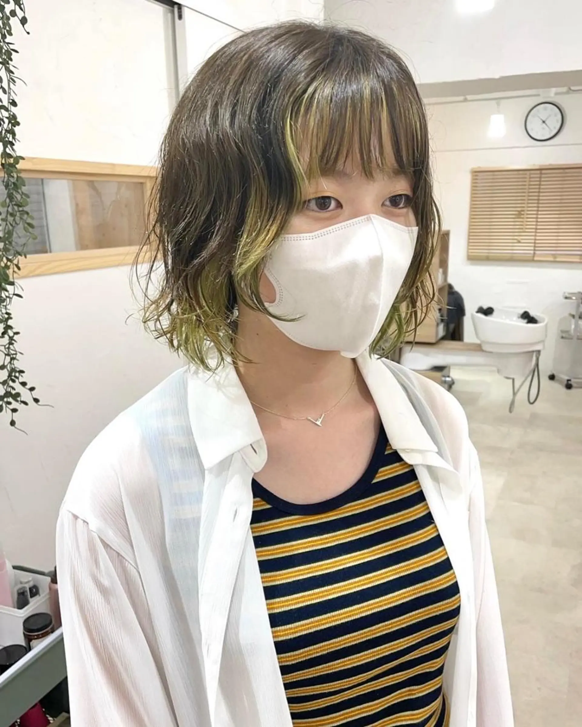 ショート カラー パーマ 切りっぱなしボブ 前下がりボブ ショートボブ 黒髪 インナーカラー 銀座No.1髪質改善 縮毛矯正/本木のヘアスタイル
