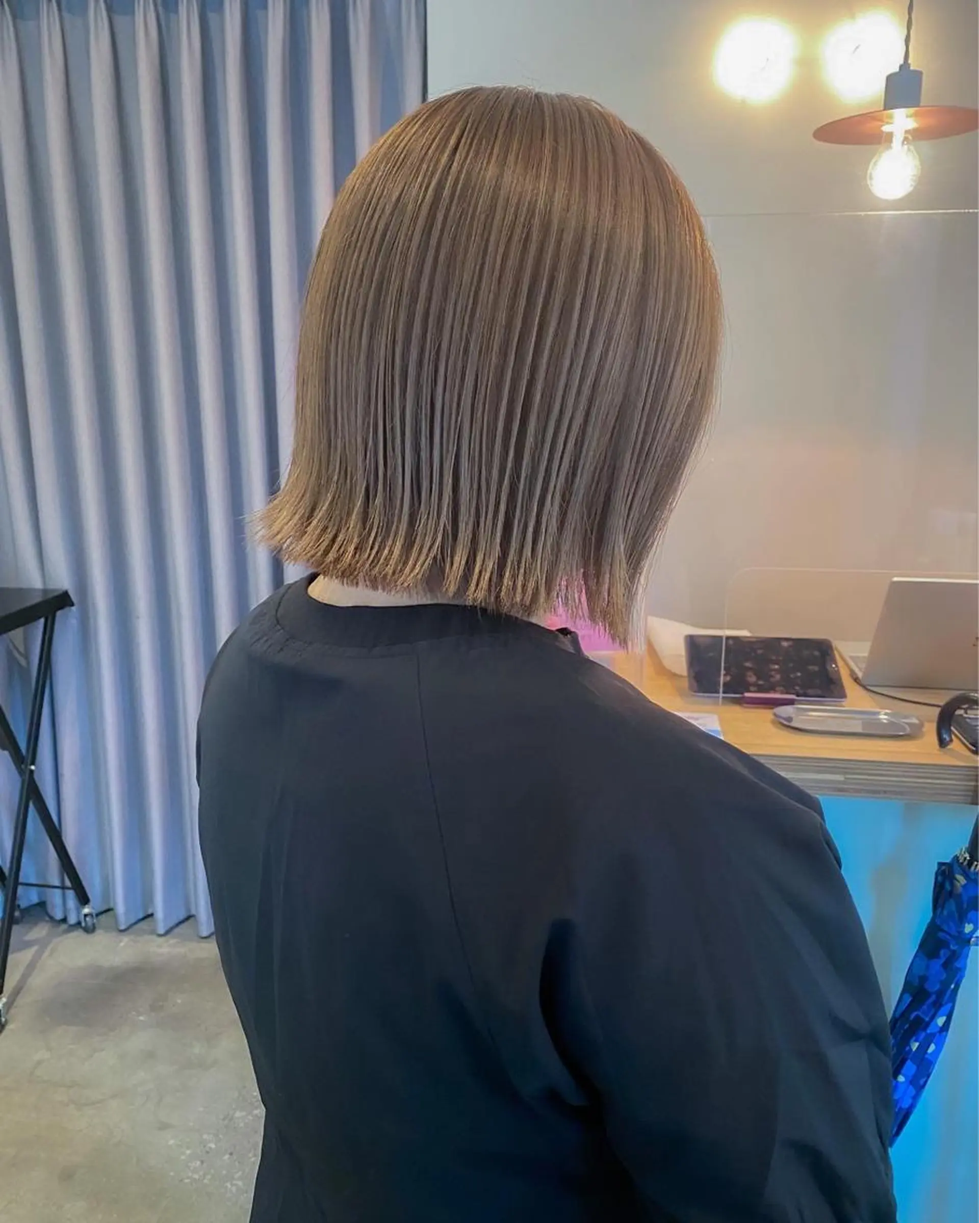 ショート カラー アッシュ ベージュカラー ブリーチ ブリーチなしカラー 板谷みさき /似合わせBobのヘアスタイル