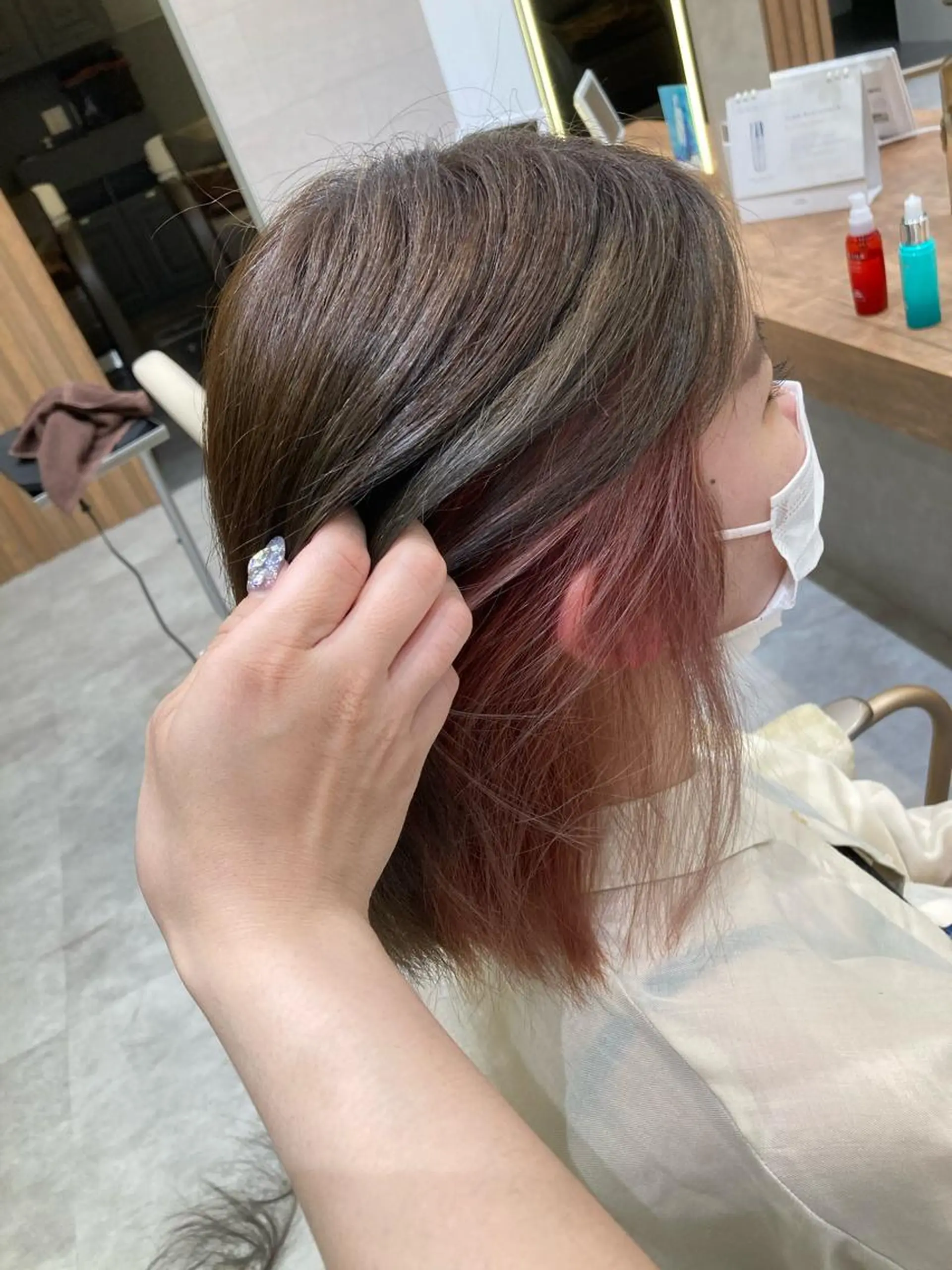 セミロング カラー 一ノ瀬 蘭のヘアスタイル
