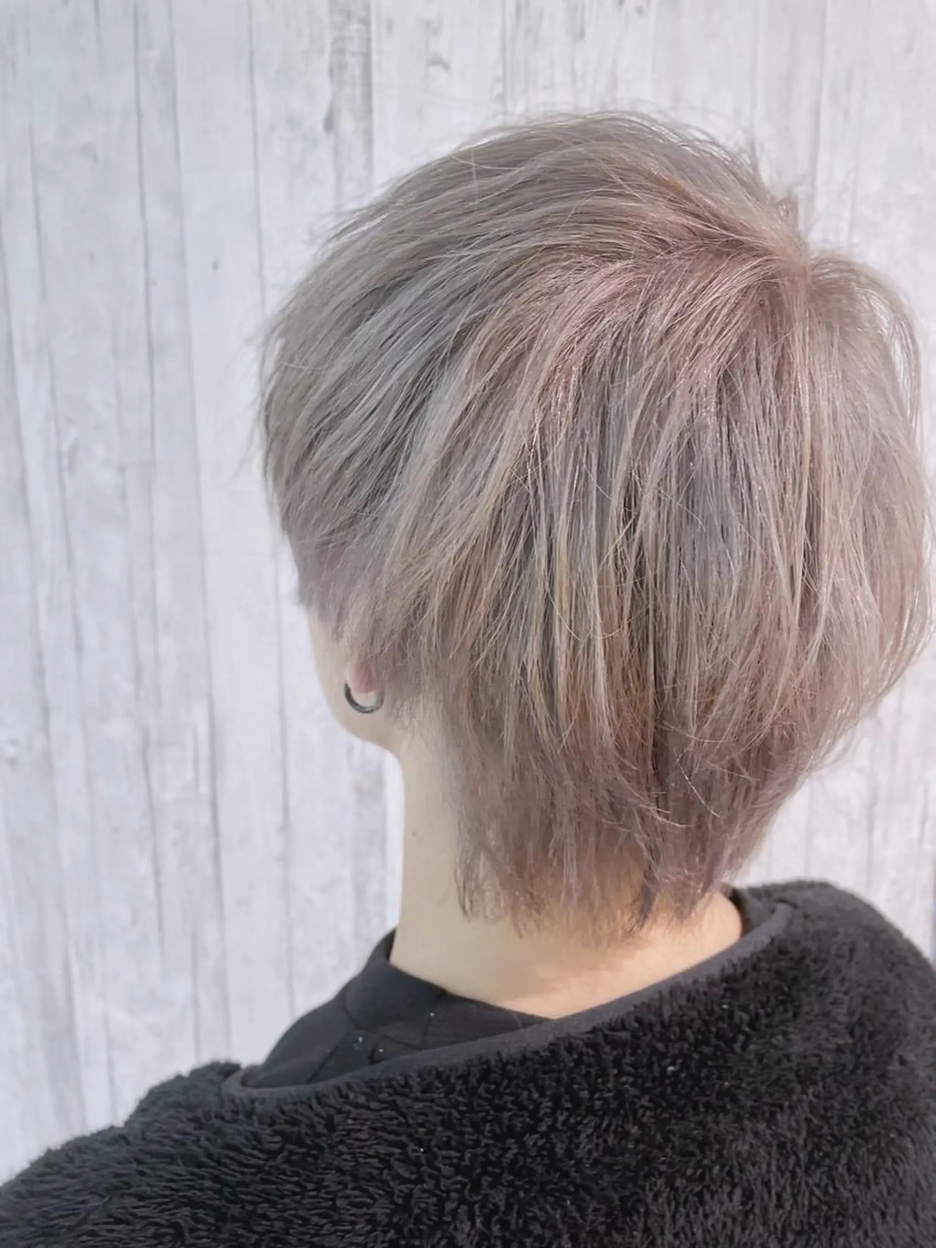 ミディアム カラー メンズ EMANON新宿南口所属・☁️ケアブリーチ￤ ウルフ￤Shioriのヘアスタイル