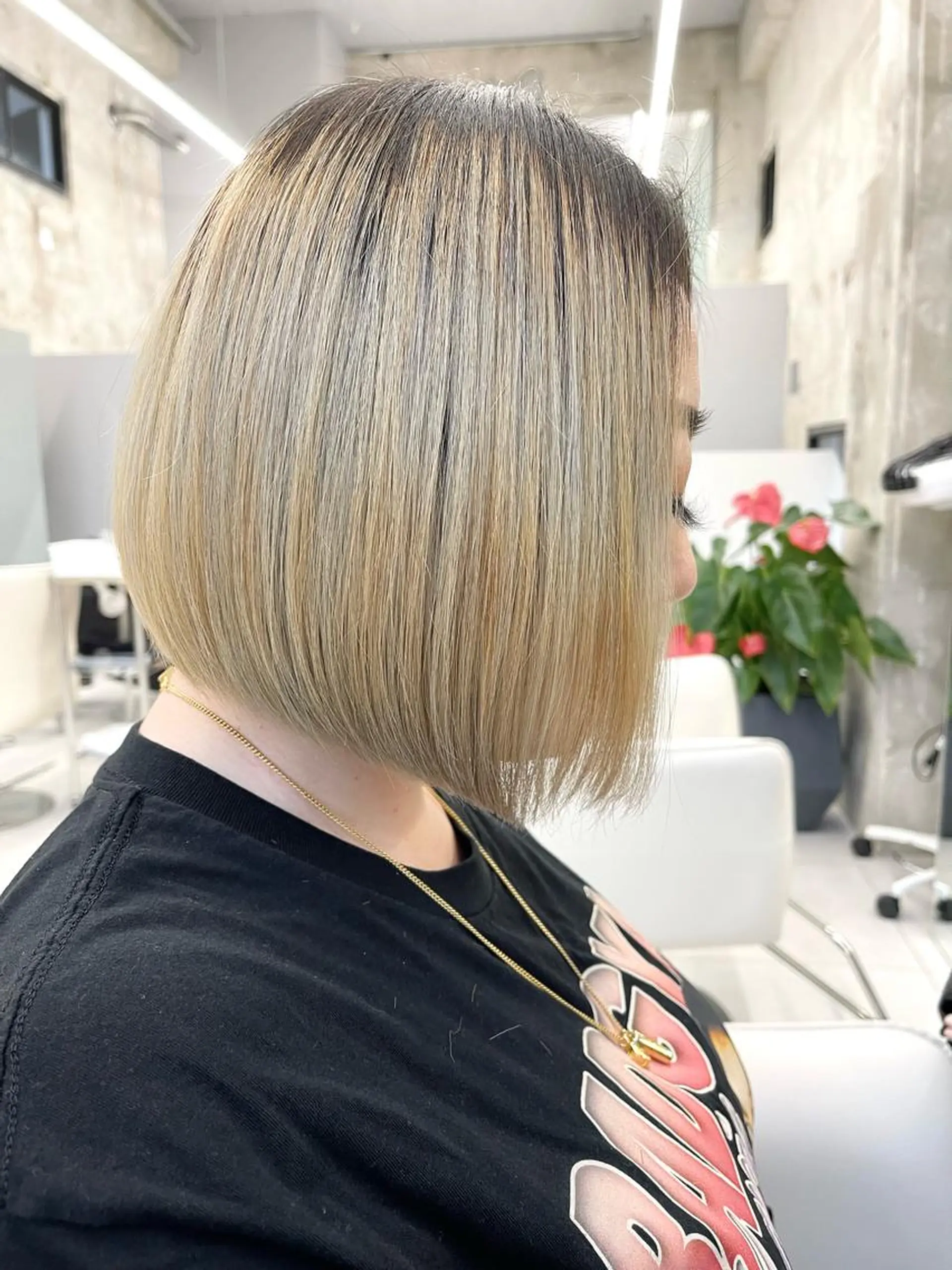 ショート カラー ブリーチ ケアブリーチ ダブルカラー トリートメント 滝沢 嵩大のヘアスタイル