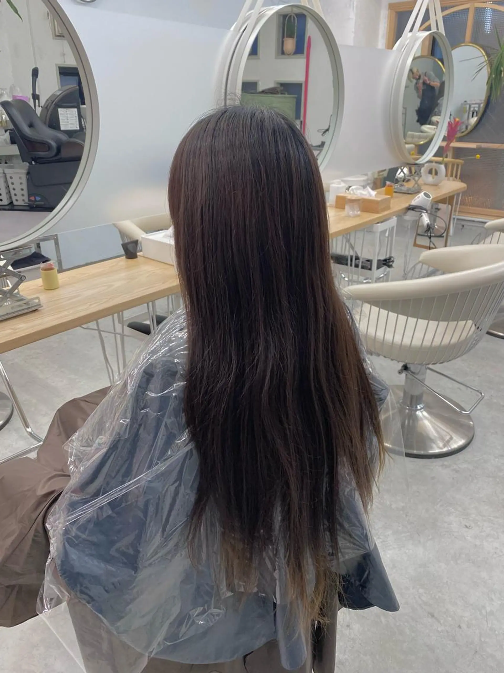 ミディアム カラー メンズ ケアブリーチ/ツヤ髪 /ハイトーン/西村のヘアスタイル