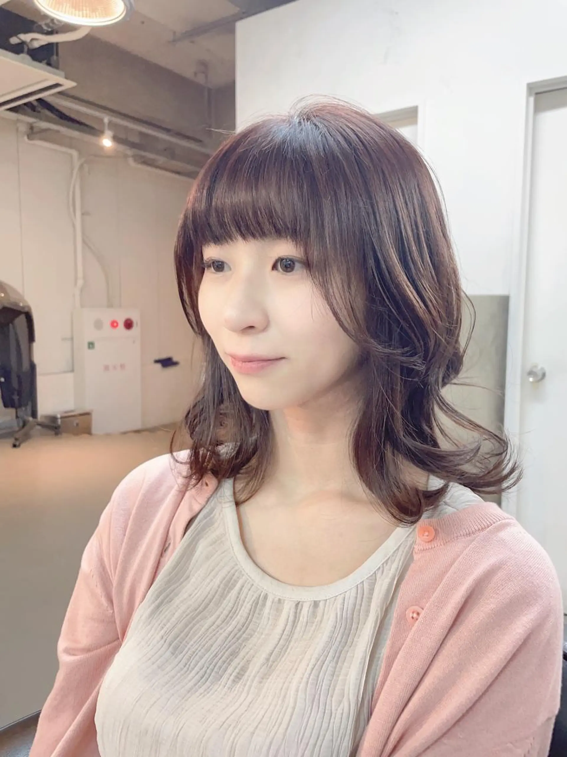 ミディアム CHIHIRO メリケンビューティーのヘアスタイル