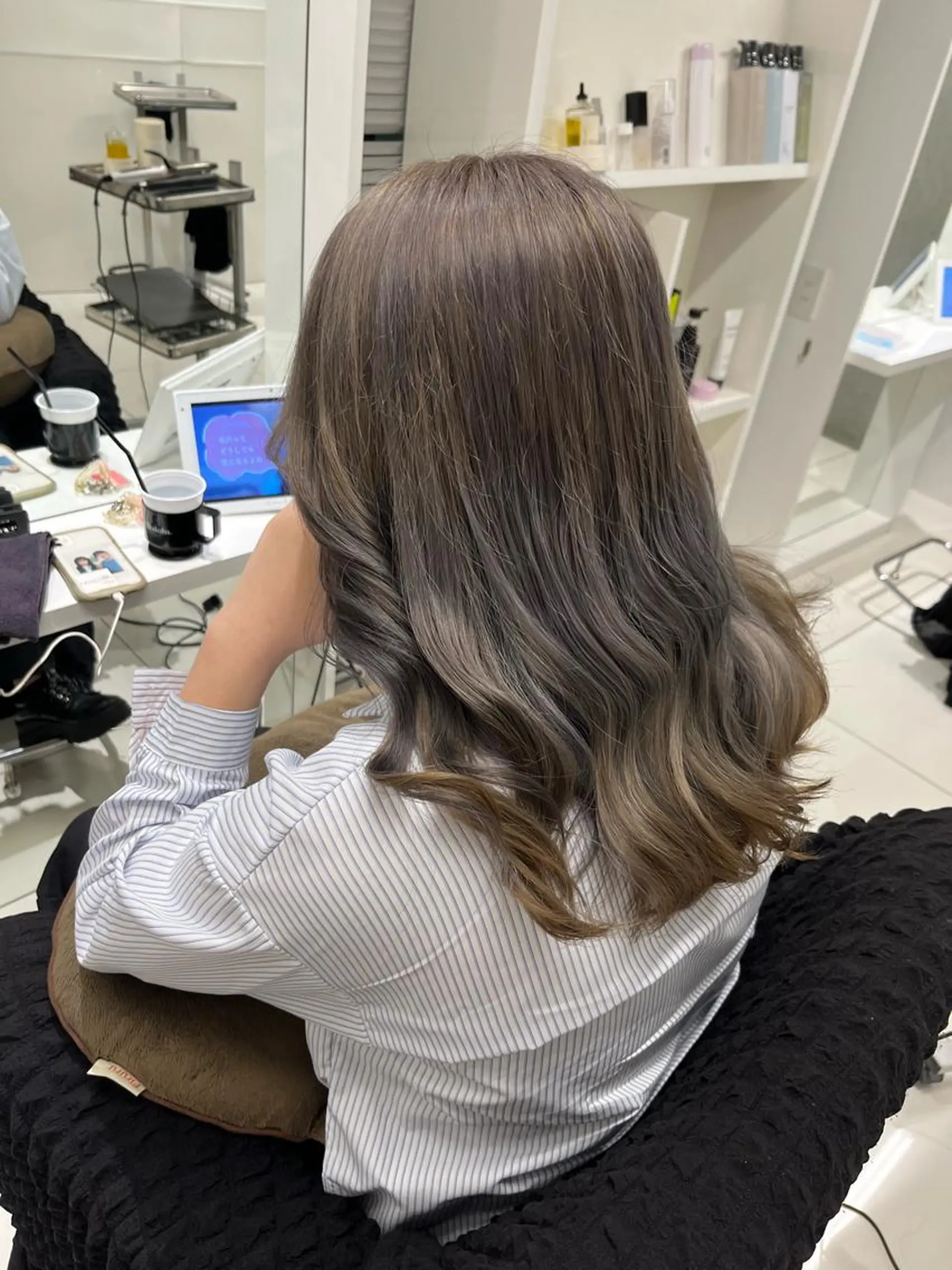 セミロング カラー ベージュカラー グレージュ シルバー シルバーグレージュ りおな/髪質改善/ カラー /平尾のヘアスタイル
