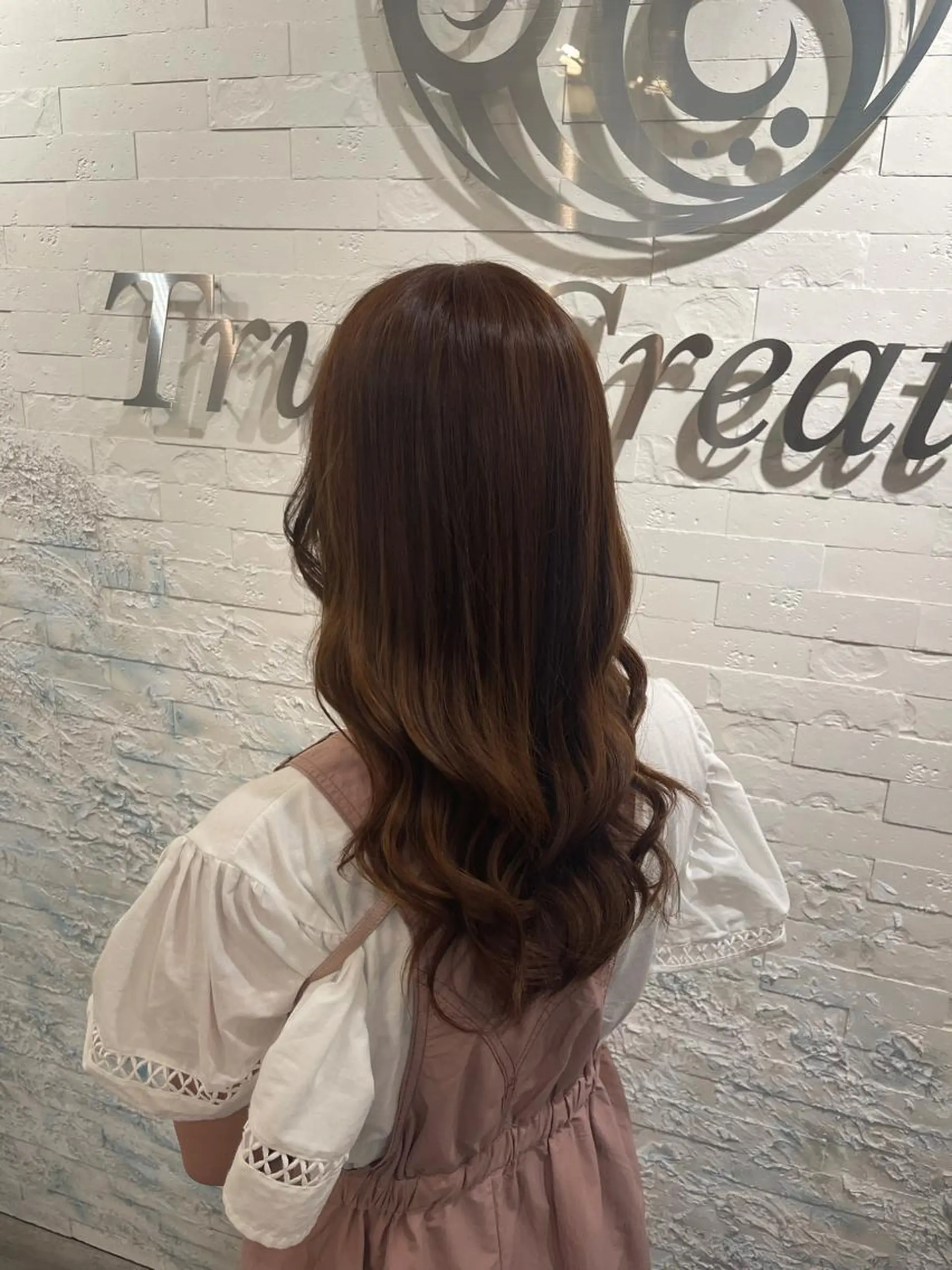 ロング ハイトーン ／ レイヤー/吉田陸斗のヘアスタイル