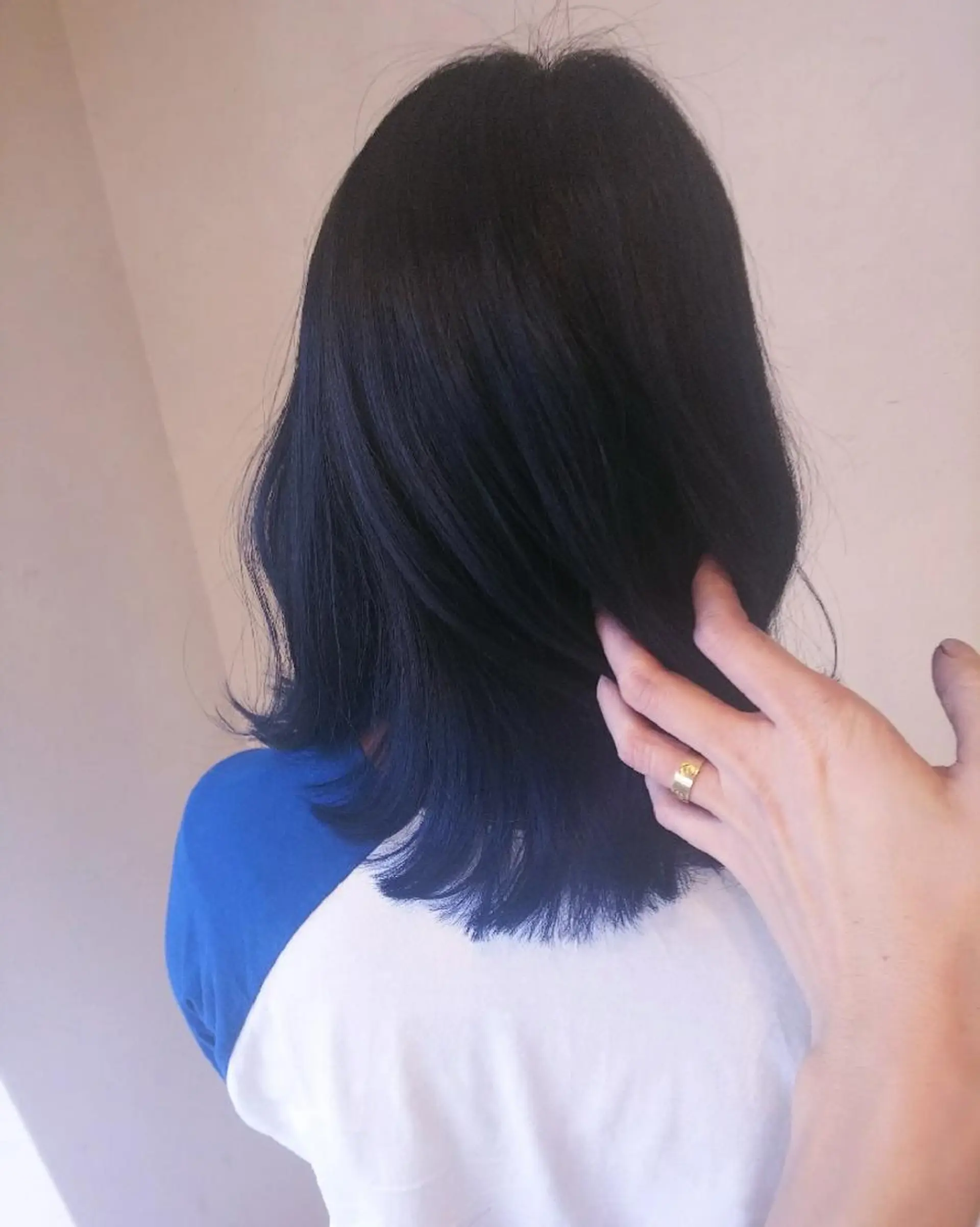 ミディアム カラー ブルーカラー JIL BLAN 京都所属・RU RIのヘアスタイル