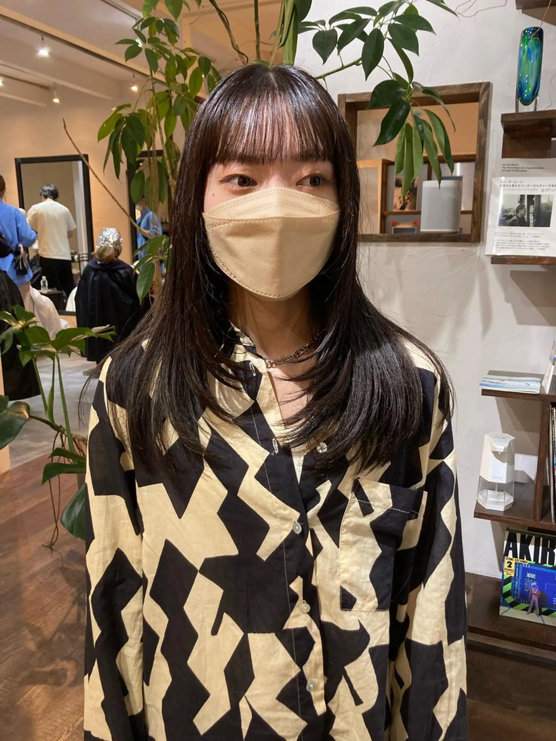 ロング 顔まわりレイヤー 顔周りカット レイヤーカット 金田 夏野のヘアスタイル