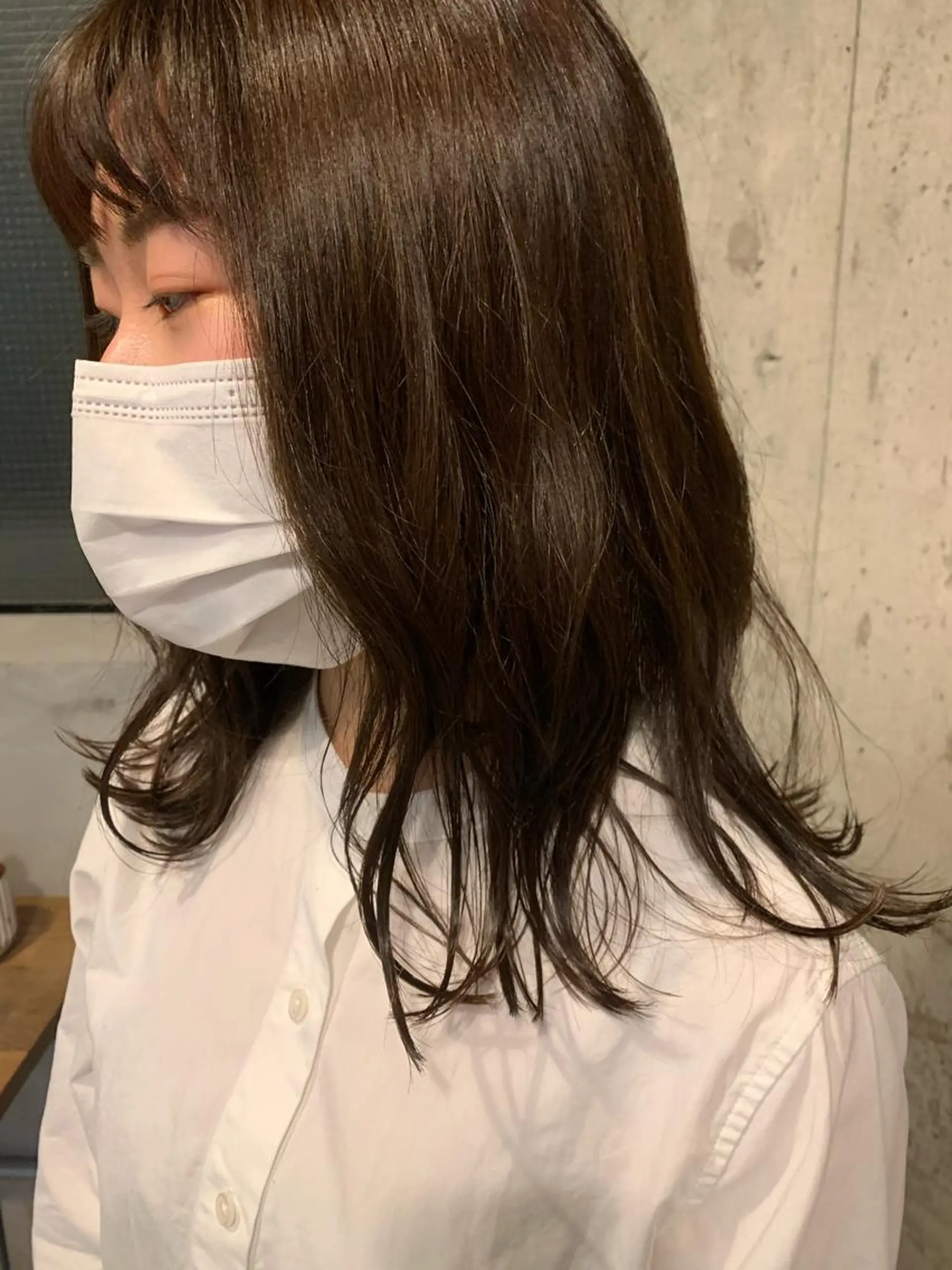 セミロング ブリーチなしWカラー /地毛風/小林凪沙のヘアスタイル
