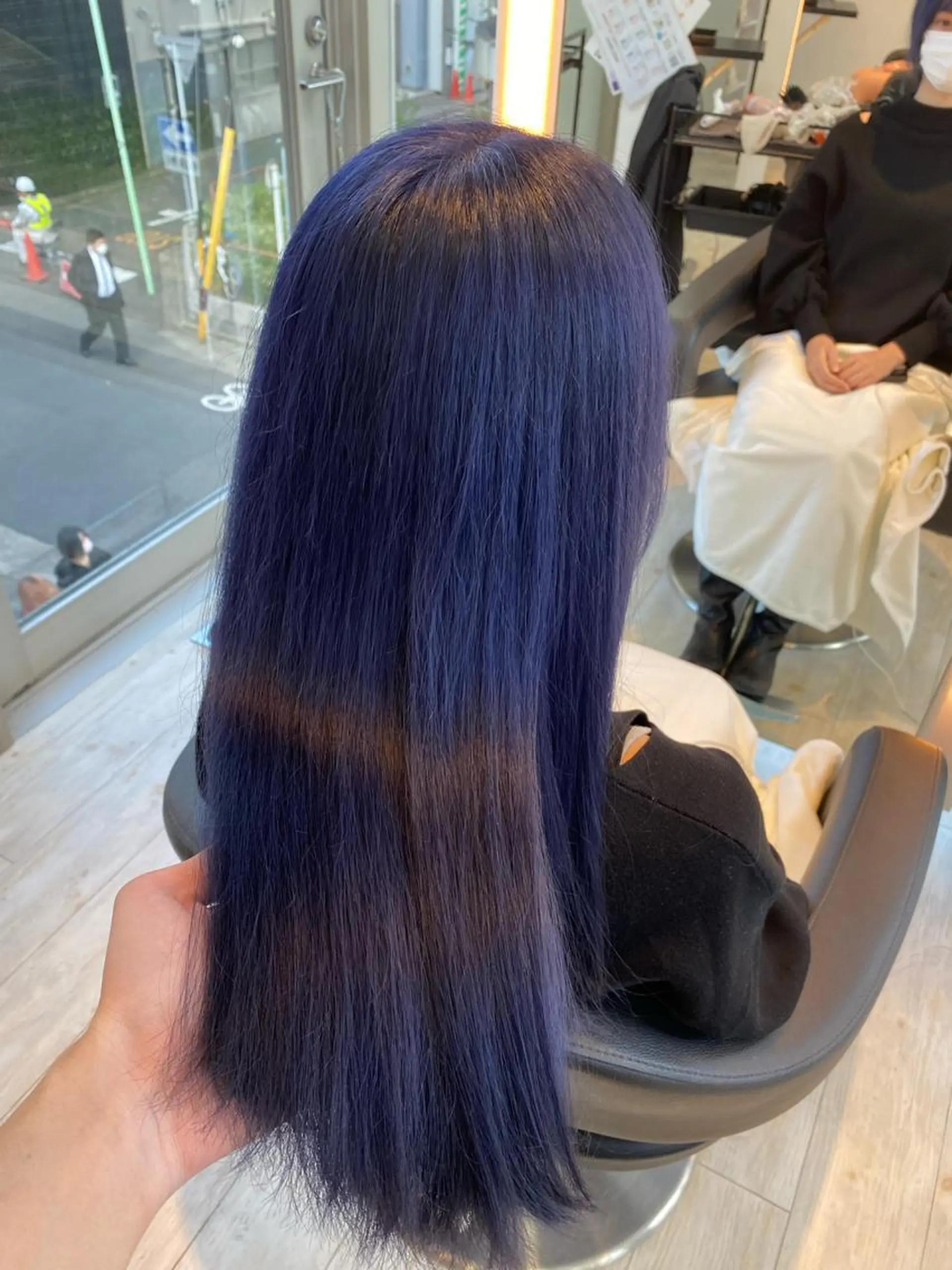 ロング カラー ブリーチ ブルーカラー ブルーバイオレット バイオレットカラー 鈴木/ニュアンス パーマ/メンズのヘアスタイル