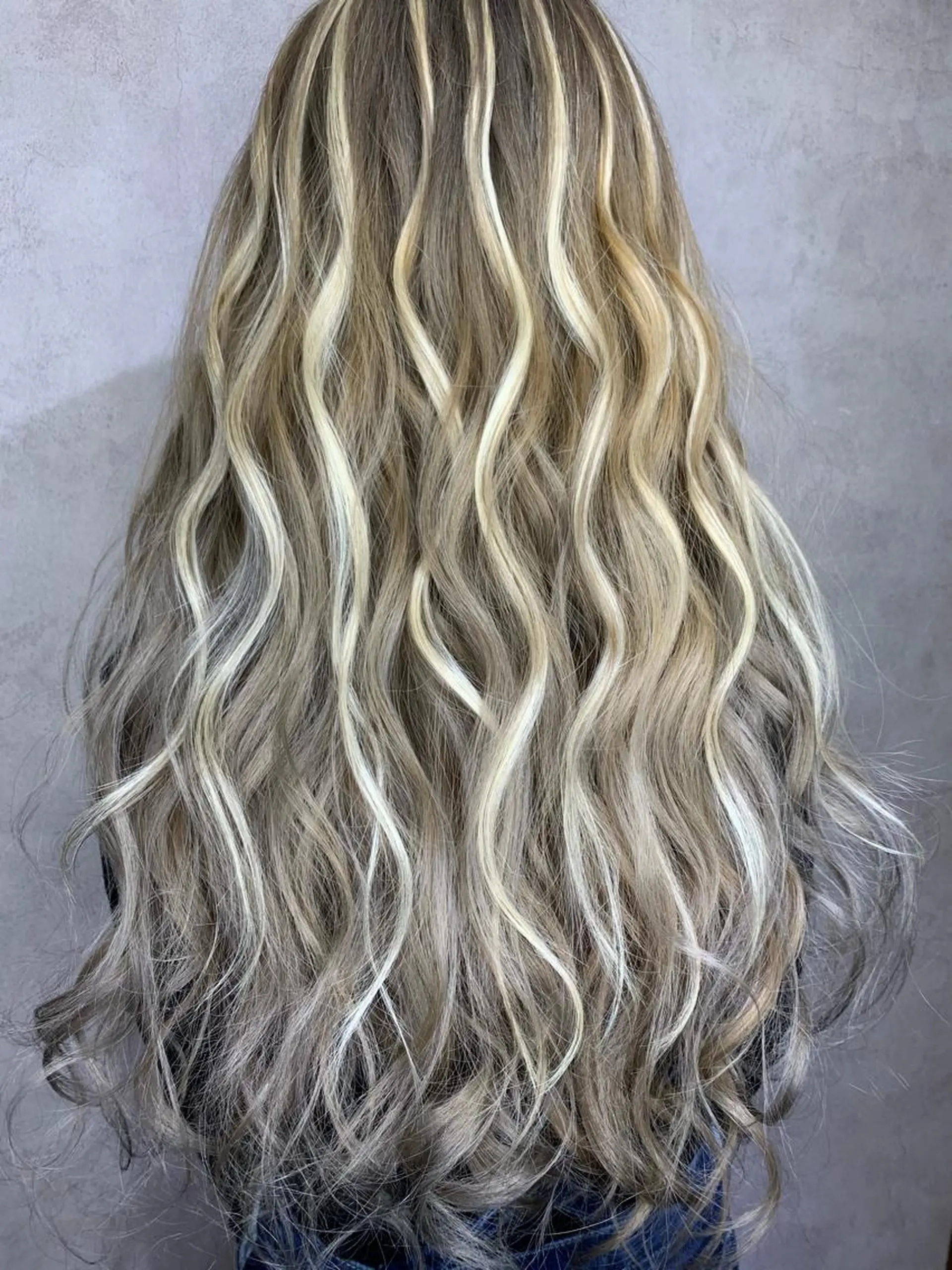 ロング 西村 雄二/エクステのヘアスタイル