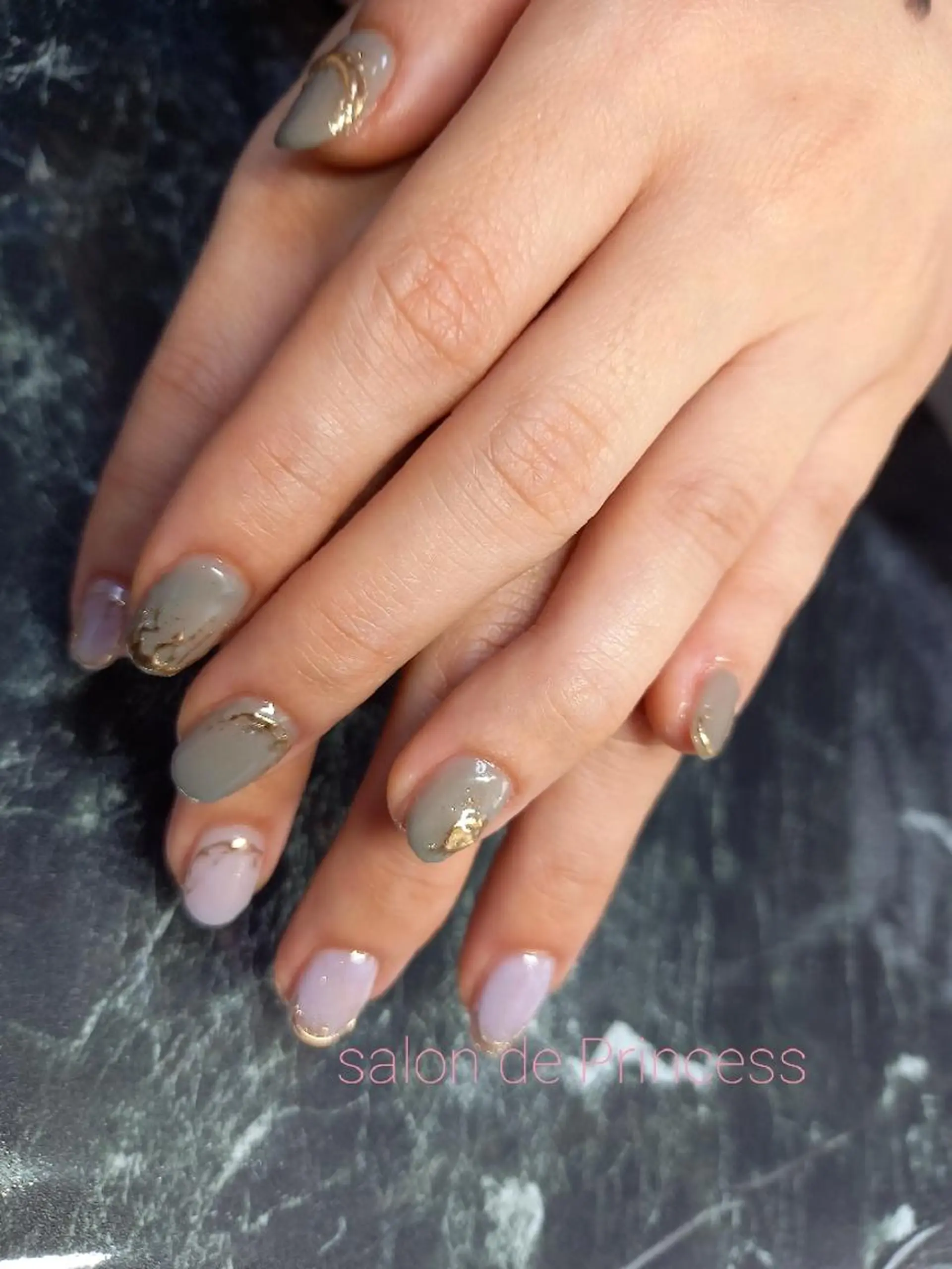 ネイル ゴールド salon de Princess所属・salon de  Princessのネイルデザイン