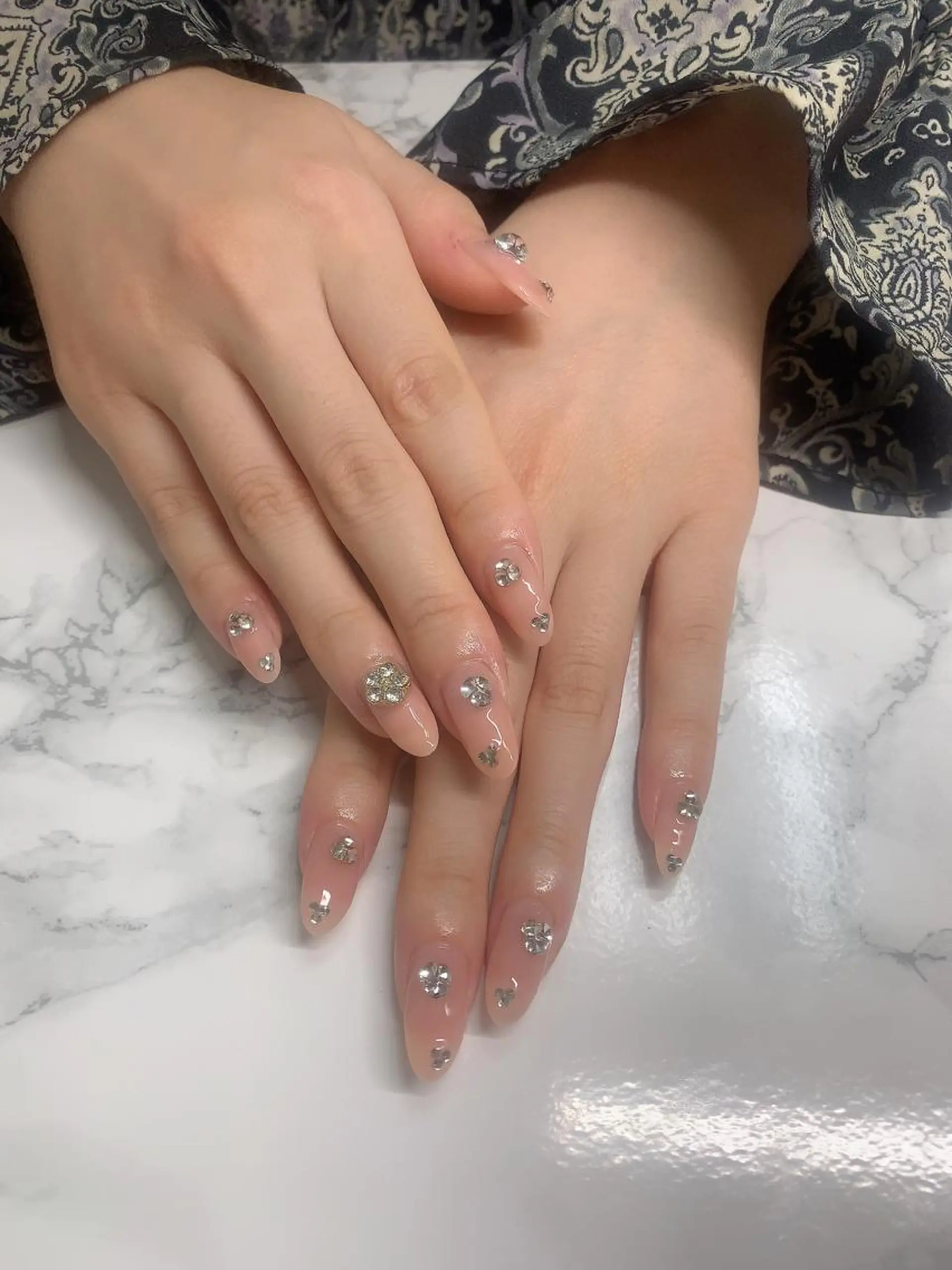 ネイル はな💎ネイル ワンホン、長さ出しのネイルデザイン