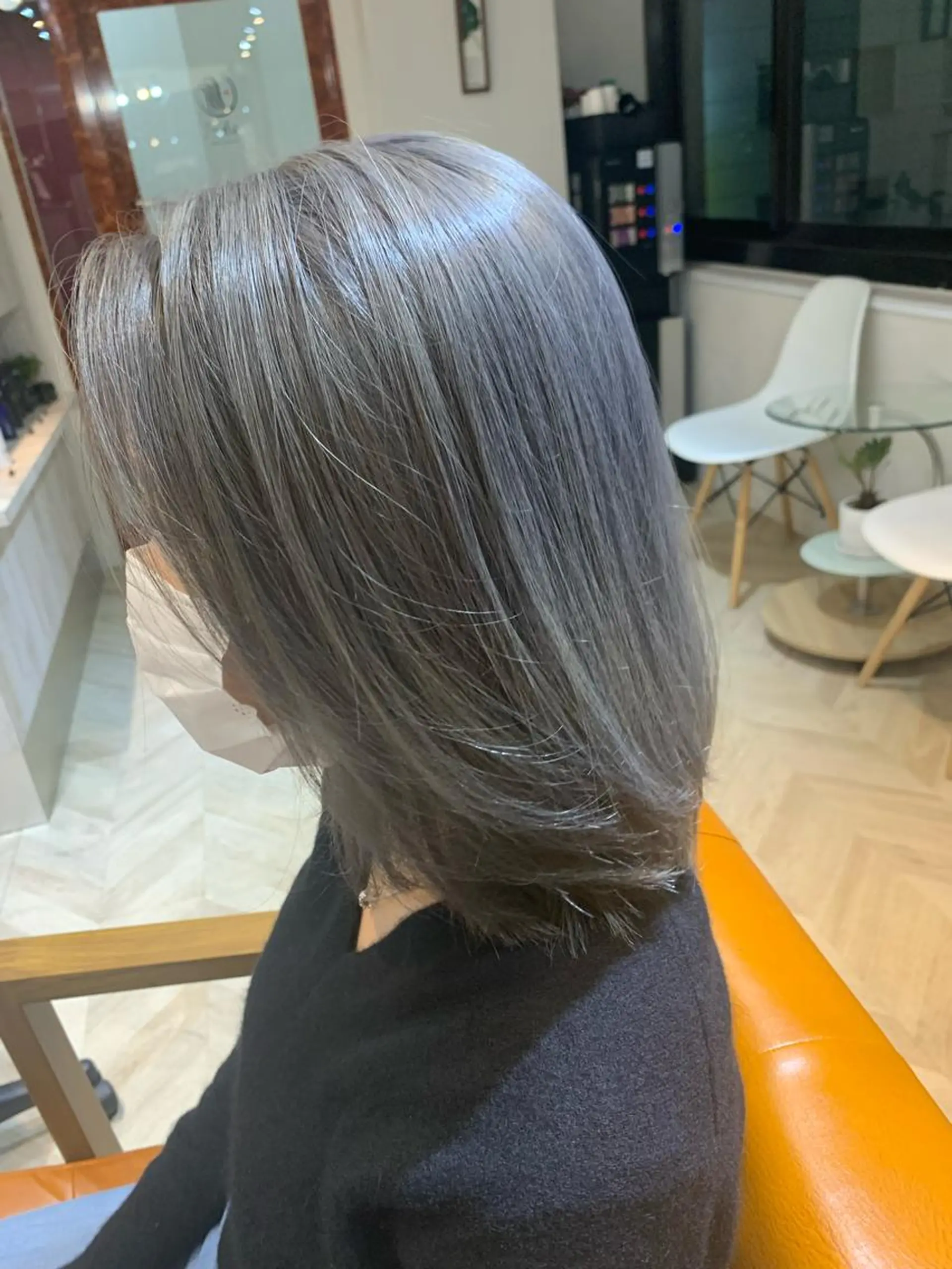 ミディアム カラー シルバー り ほのヘアスタイル